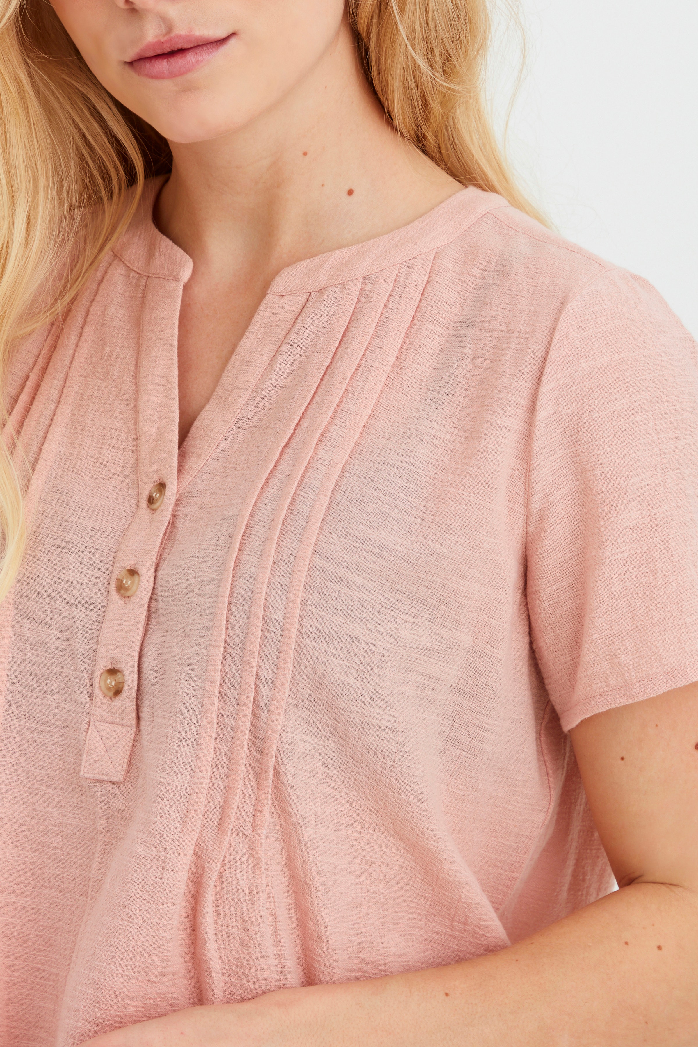 Kortärmad blus LOOKBOOK DETAIL 20609691-151512