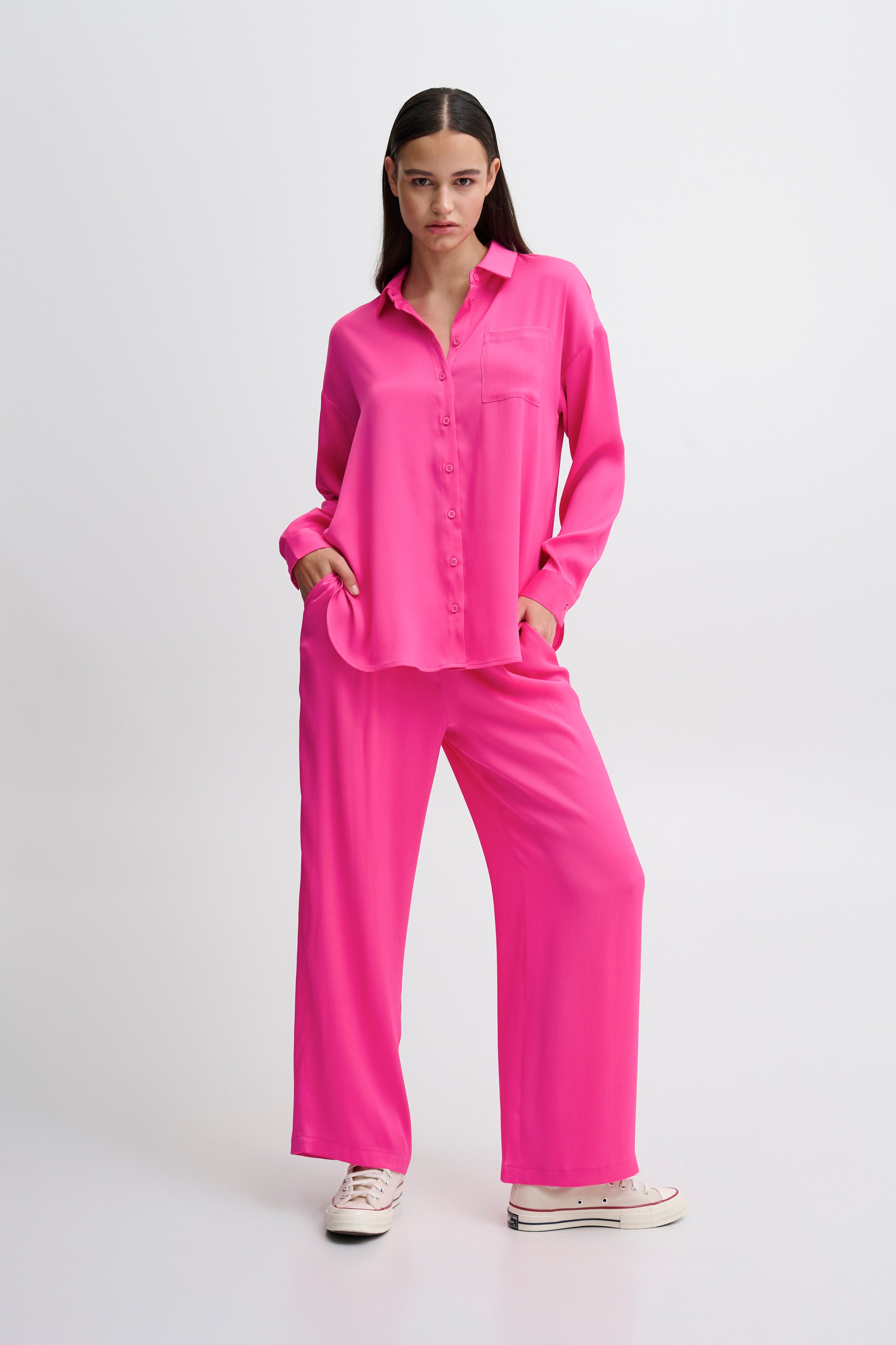 IXCECIL Bukser LOOKBOOK FRONT 20119595-182436