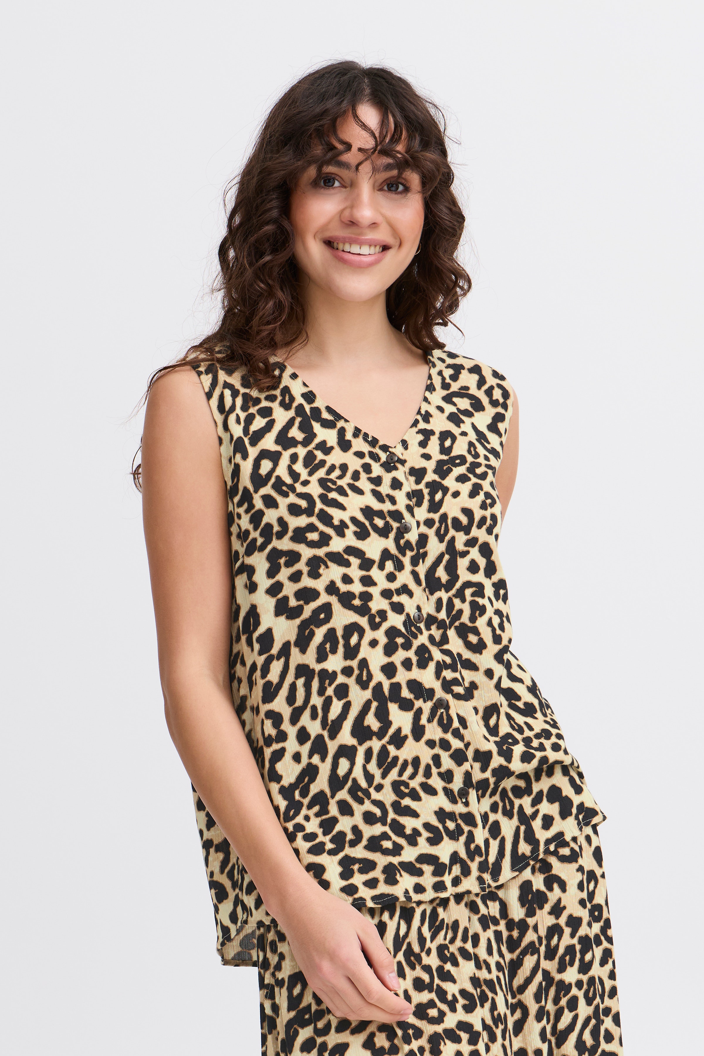 FREASE Blus LOOKBOOK FRONT 20615604-204722