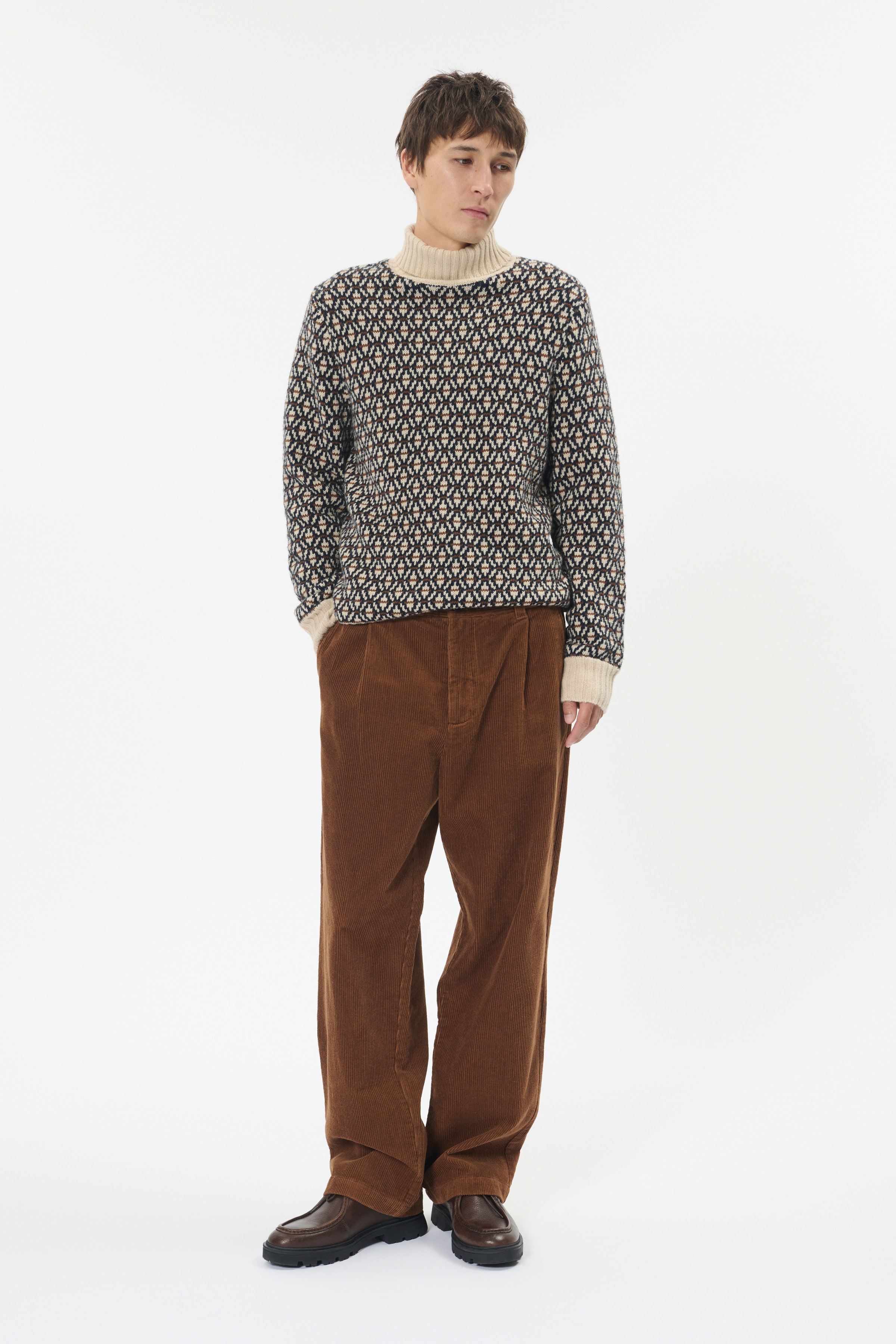 MAchino Trousers LOOKBOOK FRONT 30208794-181028