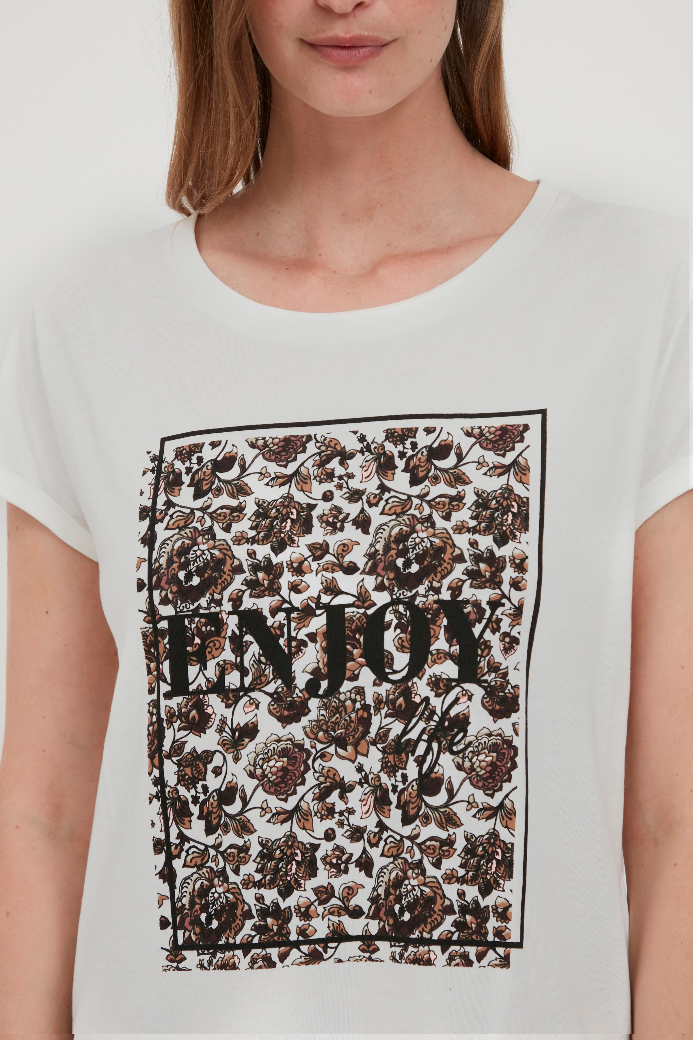 T-shirt LOOKBOOK DETAIL 20609552-110602