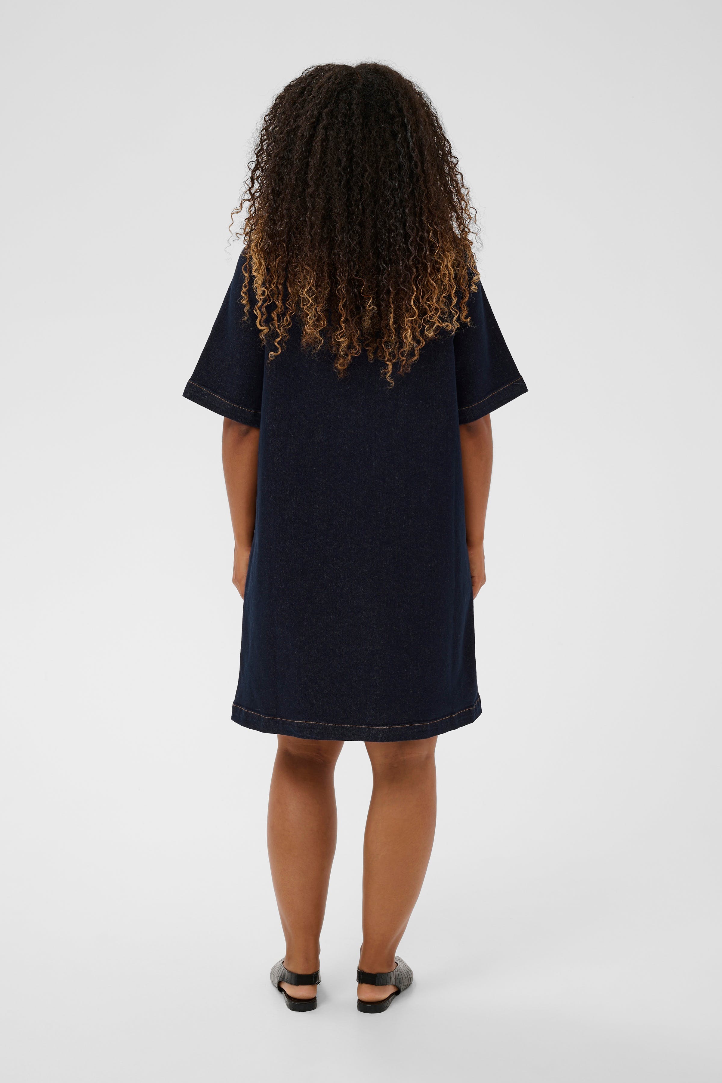 CRDenaya Kleid LOOKBOOK BACK 10615366-100114