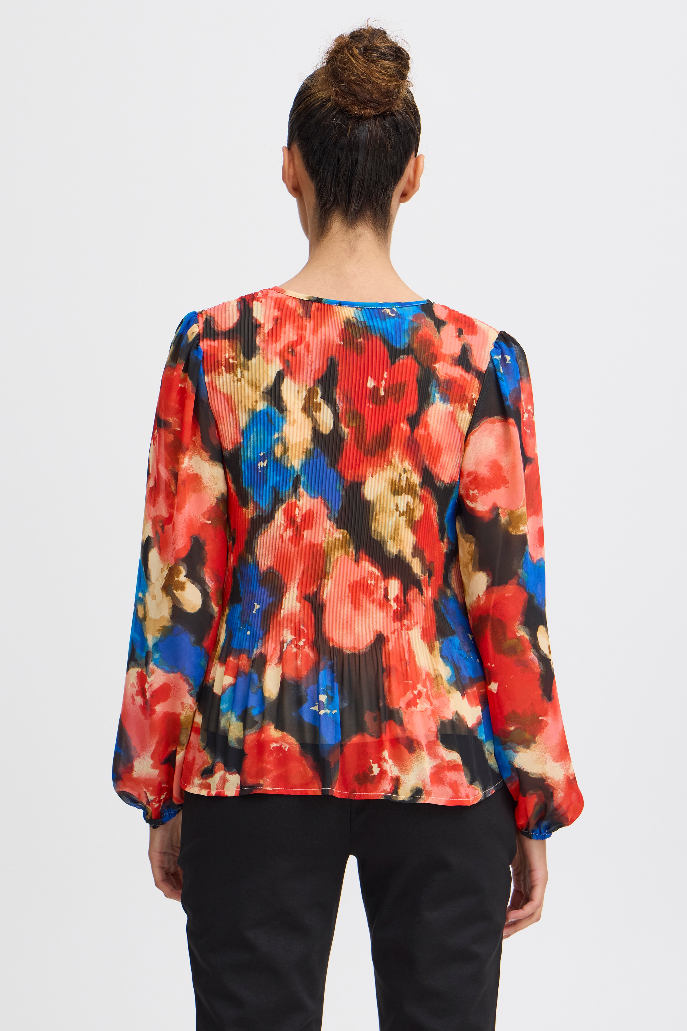 IHNEALLY Bluse LOOKBOOK BACK 20121919-203712