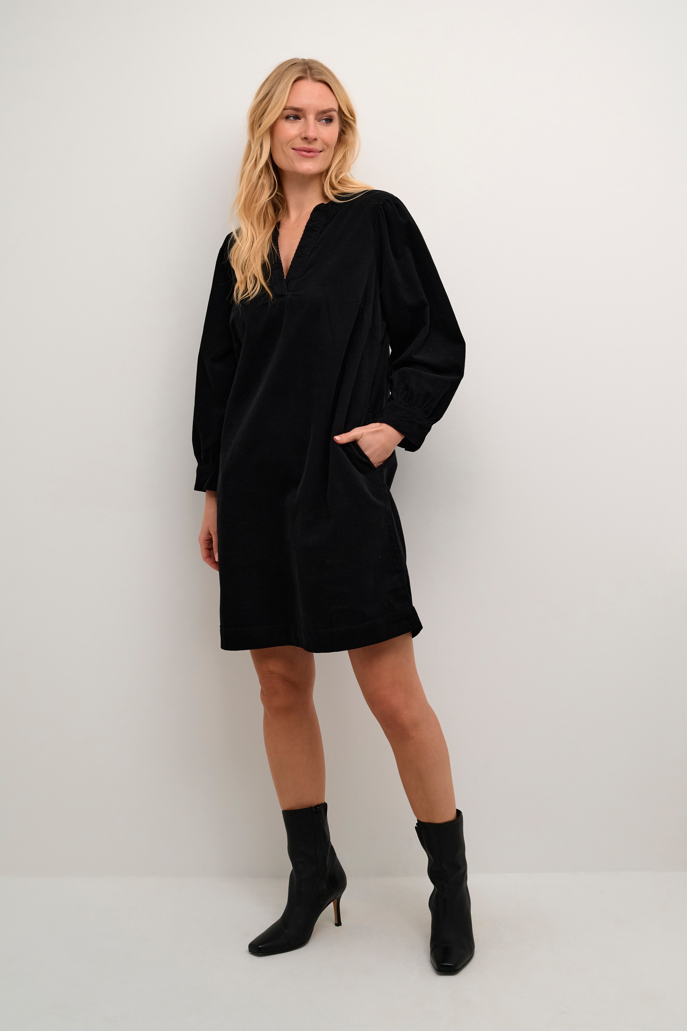 KAlina Kjole LOOKBOOK FRONT 10507950-100121