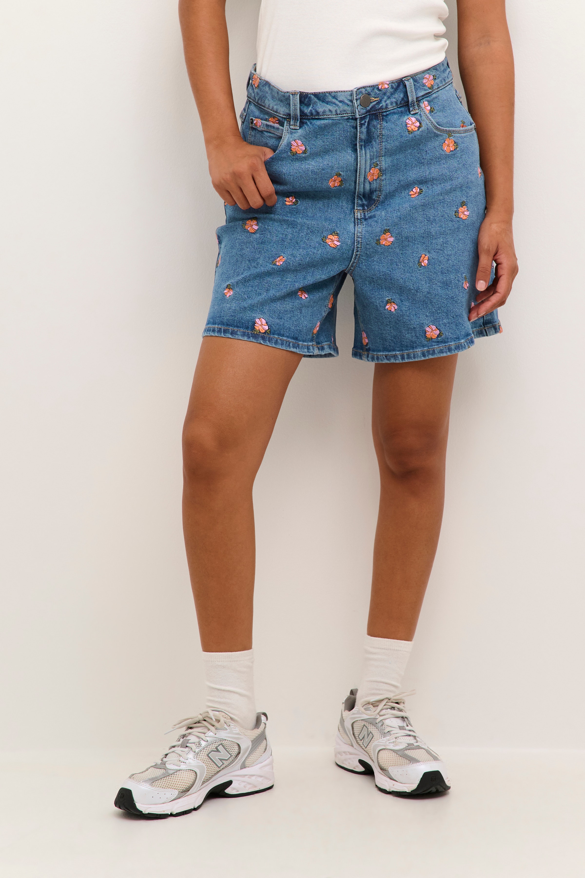 KAbabeth Shorts LOOKBOOK FRONT 10508671-101012