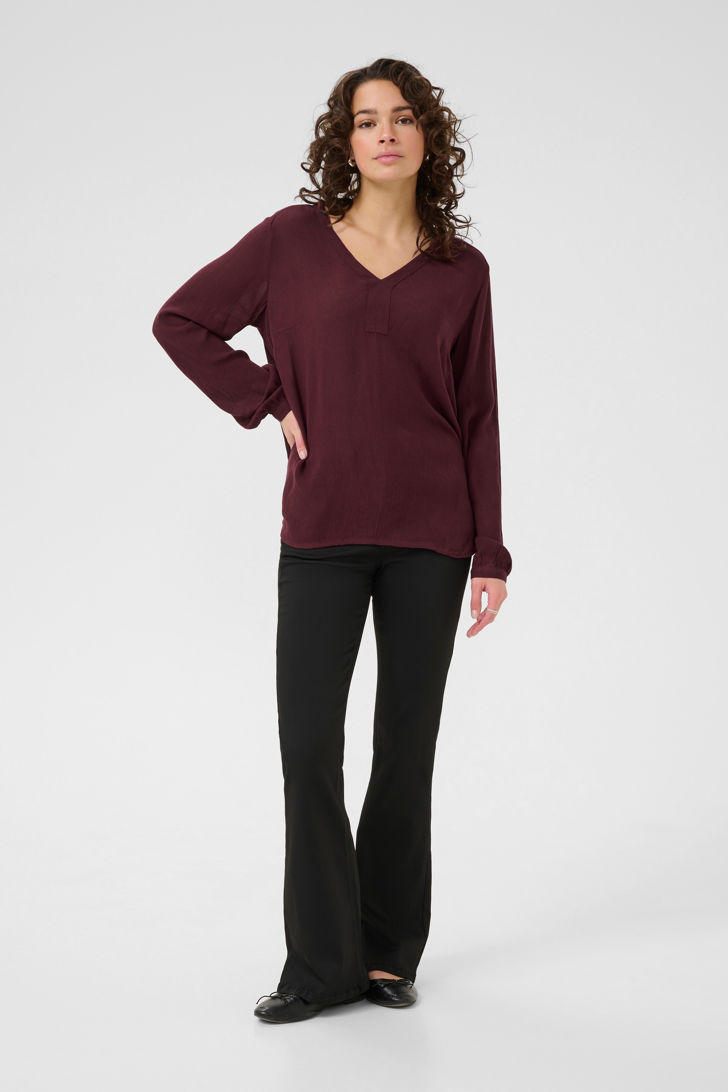Amber Bluse LOOKBOOK FRONT 501032-191528