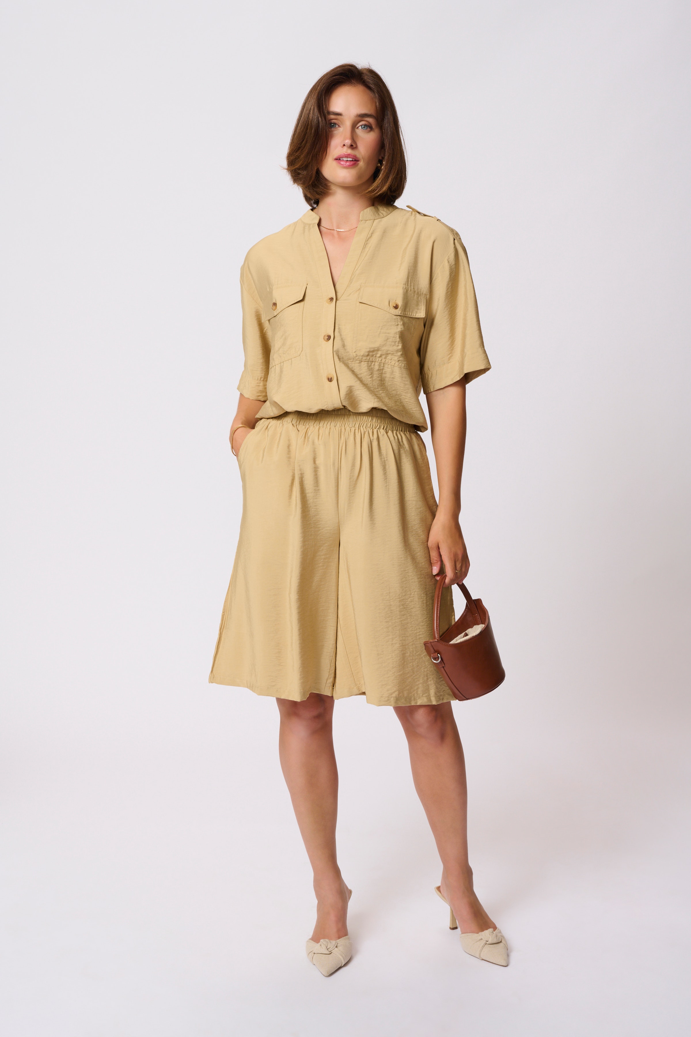 KAflorence Shorts LOOKBOOK FRONT 10509925-161120