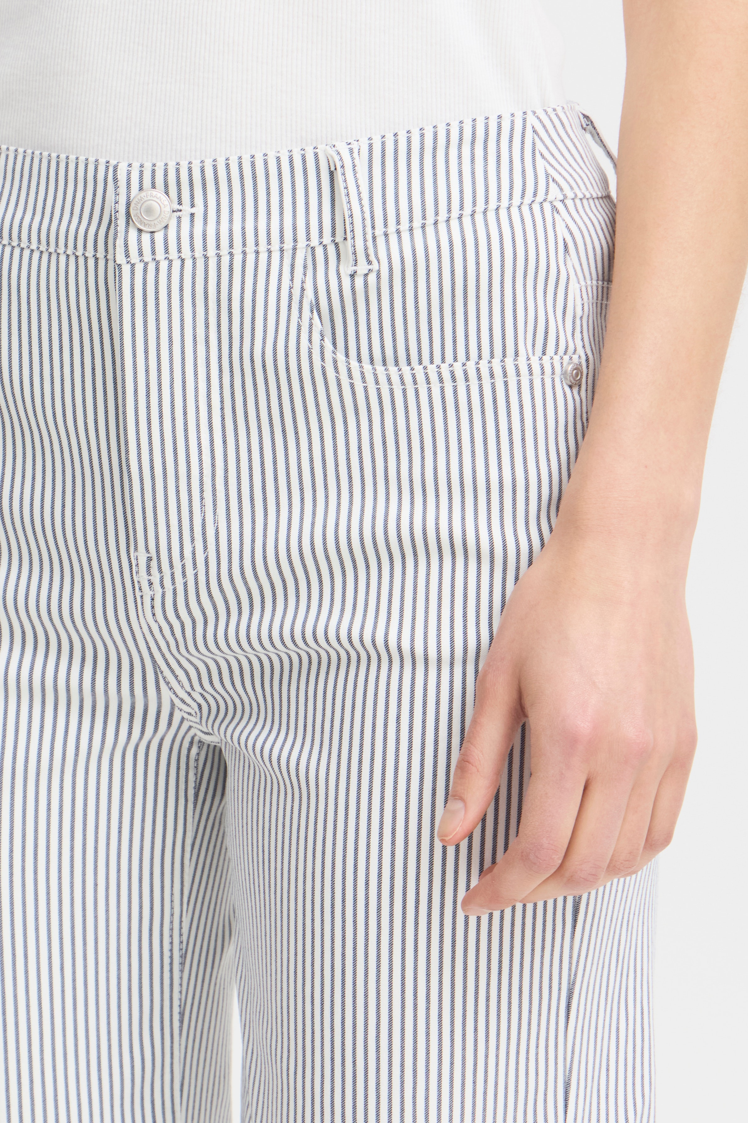 FRENA Shorts LOOKBOOK DETAIL 20614794-203389