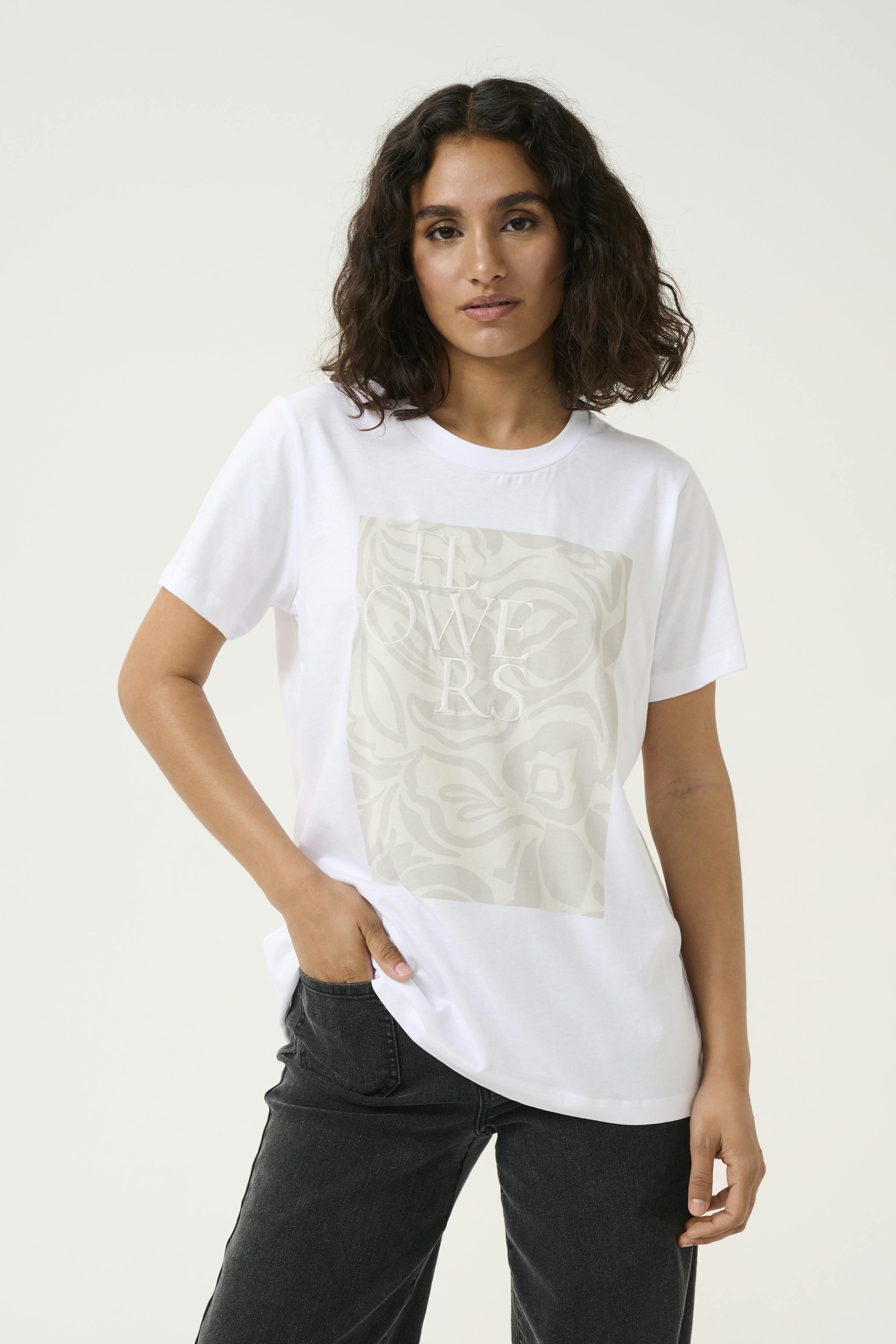 KArita T-shirt LOOKBOOK FRONT 10509438-110601