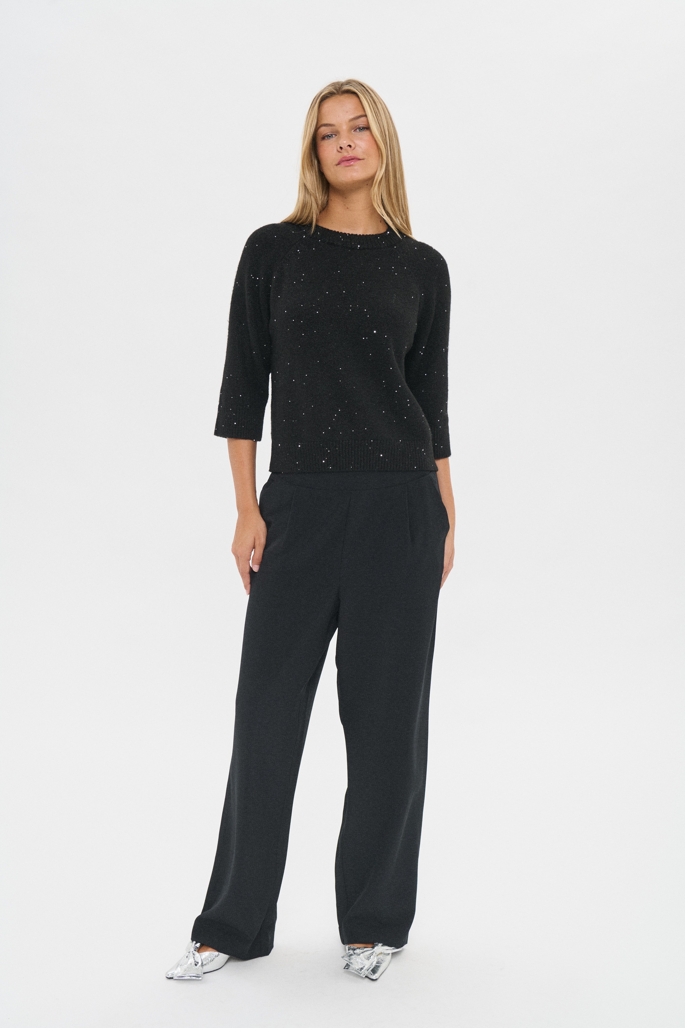 NovaSZ Pullover LOOKBOOK FRONT 30514622-193911