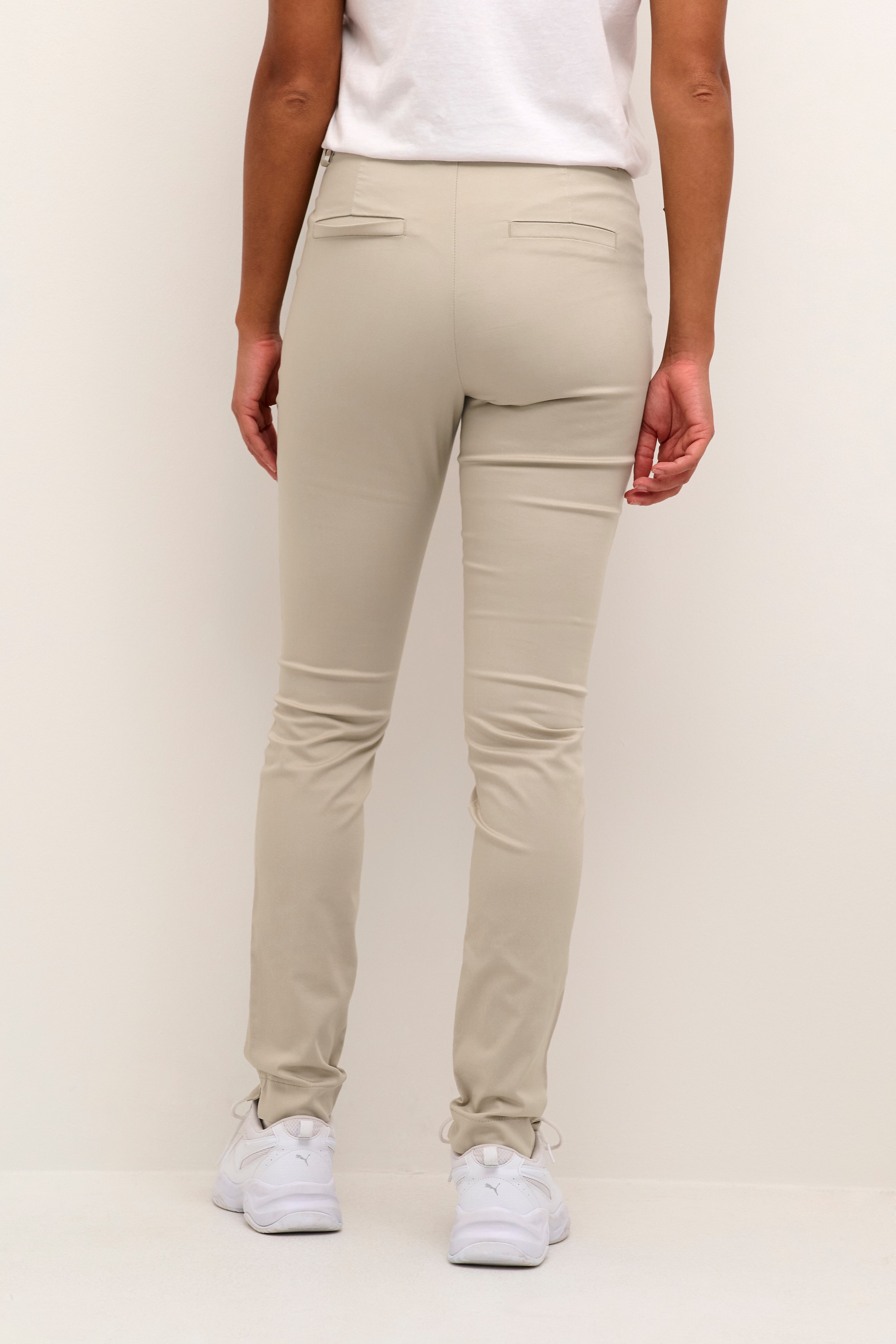 KAlea Bukser LOOKBOOK BACK 10508120-151305