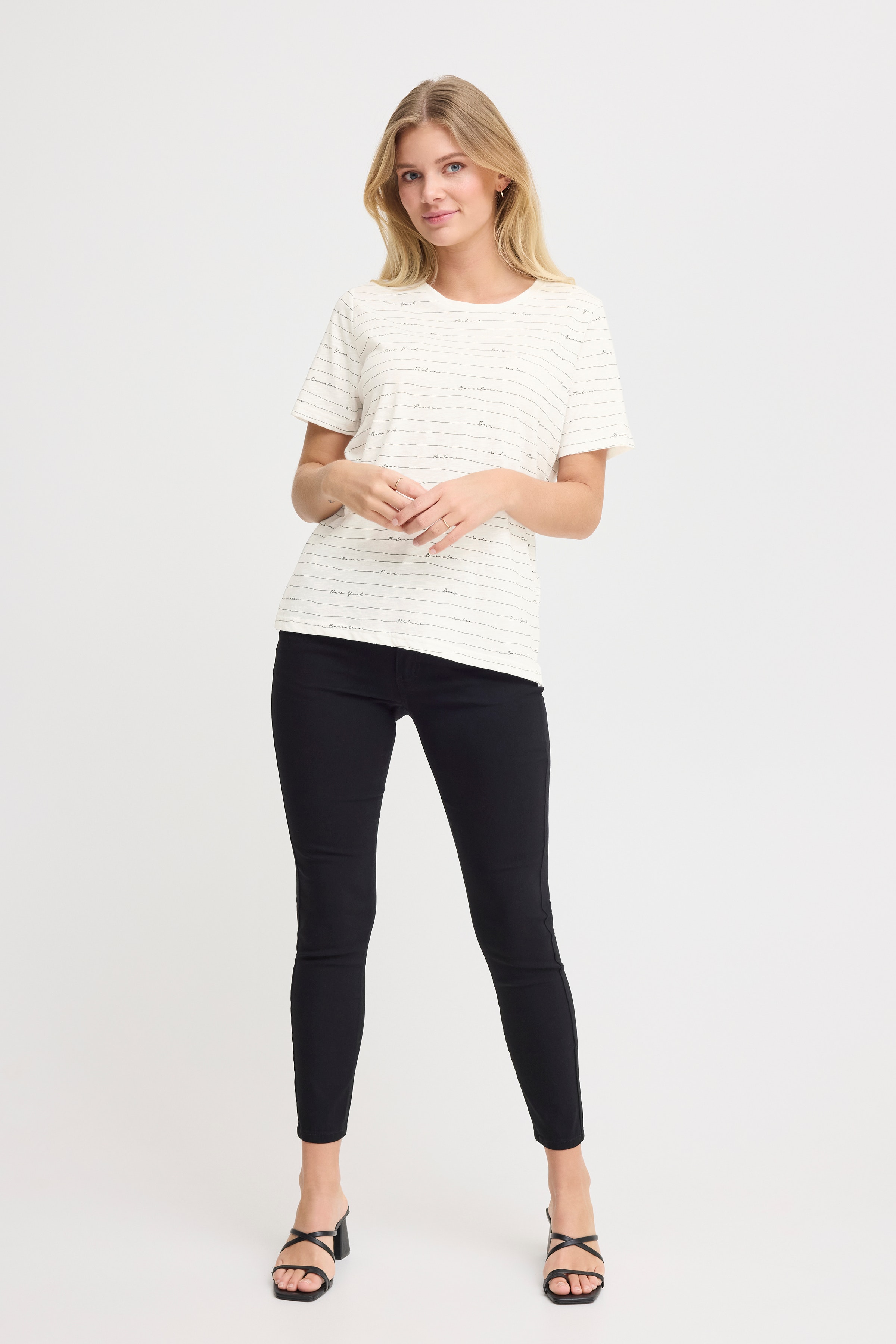 FRHAZEL T-shirt LOOKBOOK FRONT 20613783-204911
