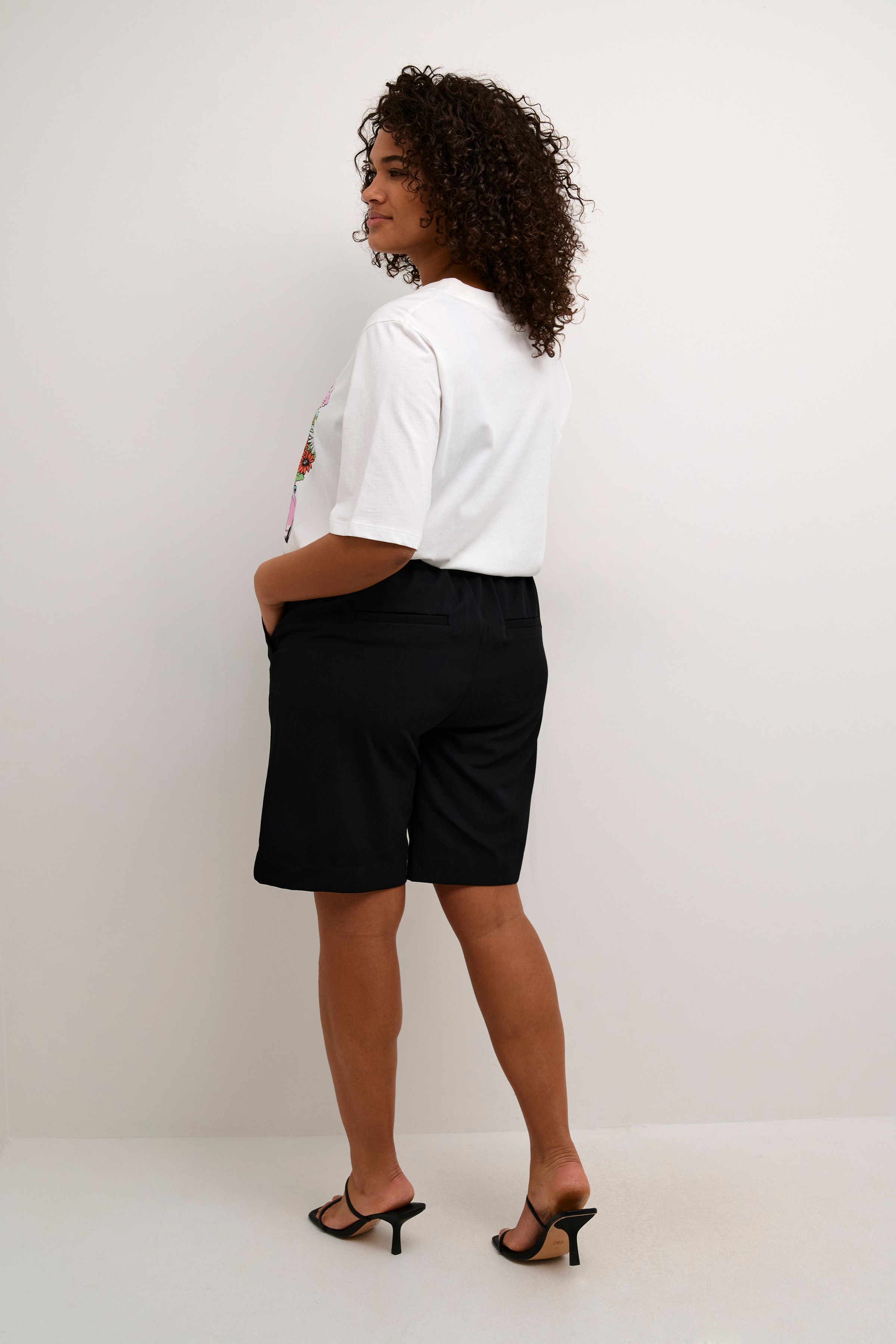 KChariet T-shirt LOOKBOOK BACK 10582273-110602