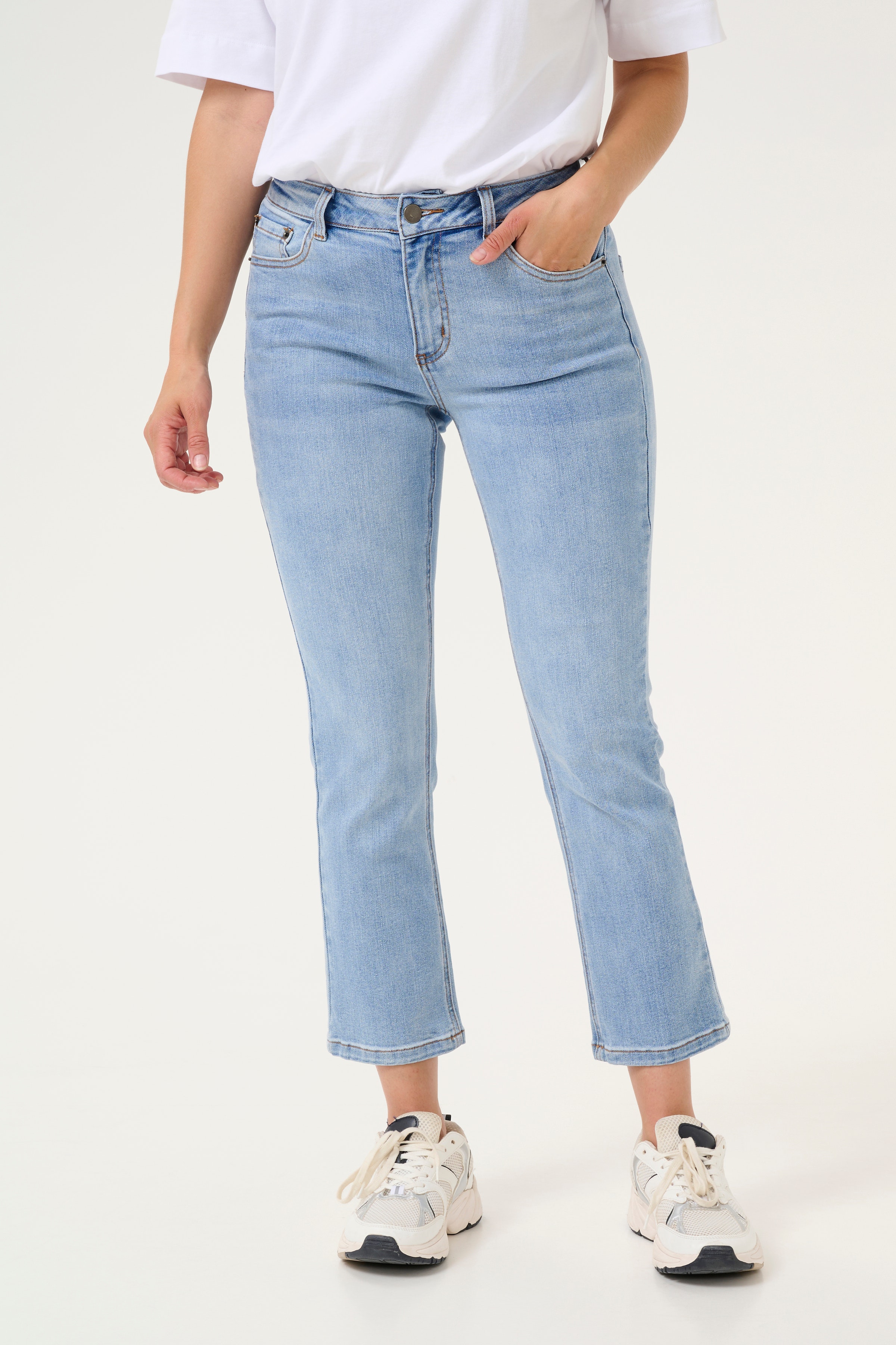 KAsinem Jeans LOOKBOOK FRONT 10506133-101012