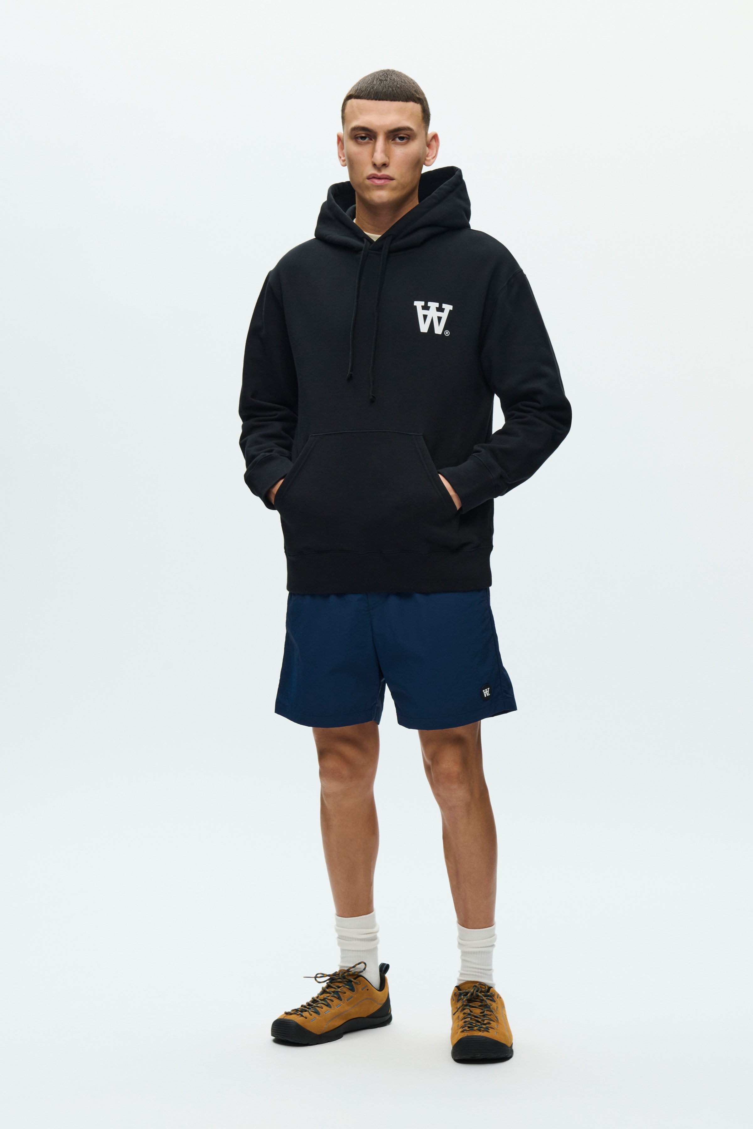 WWCass Hoodie LOOKBOOK FRONT 30252007-303700
