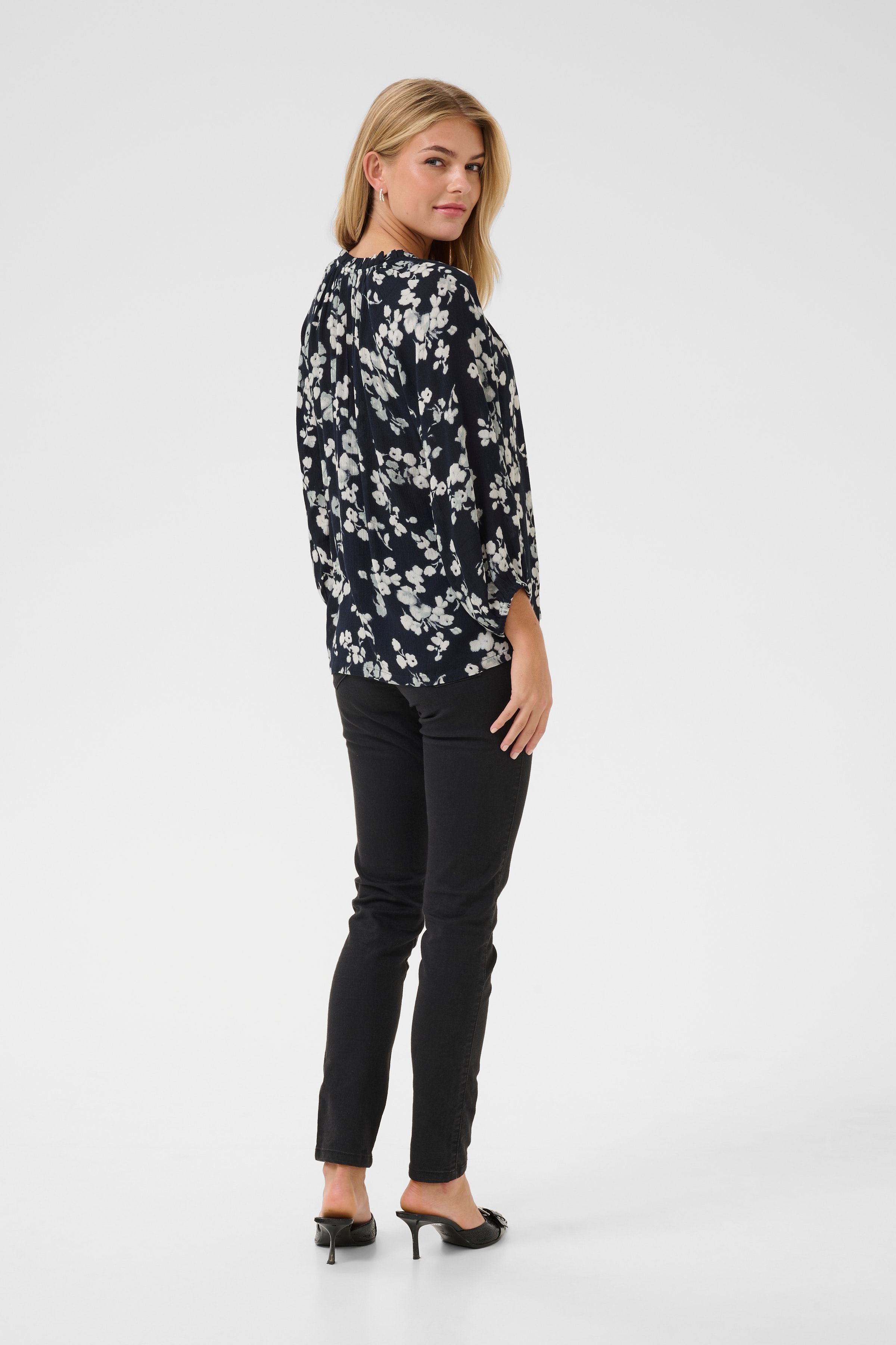 KAtine Bluse LOOKBOOK BACK 10510168-106800