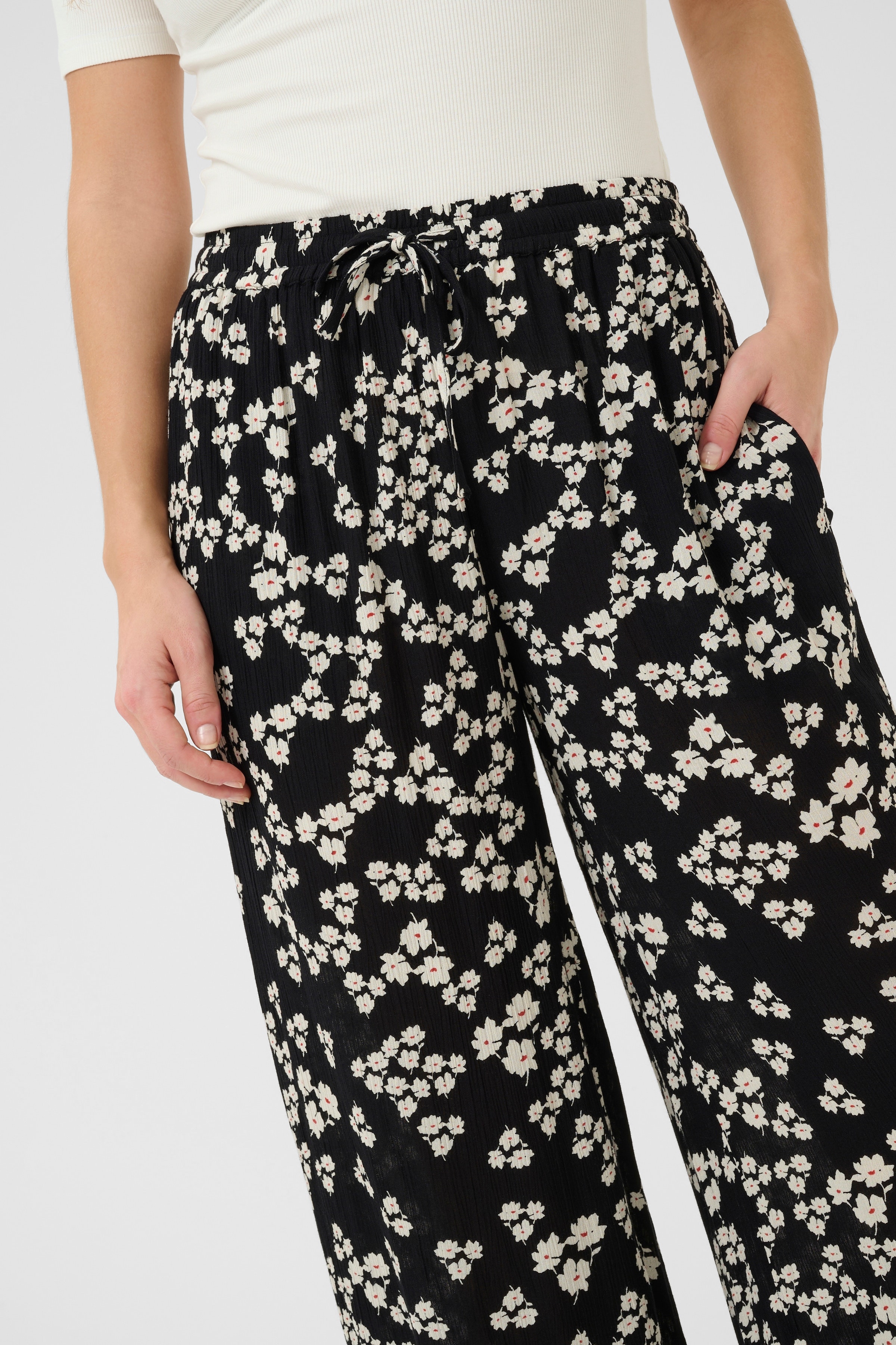 KAthora Bukser LOOKBOOK DETAIL 10510037-107561