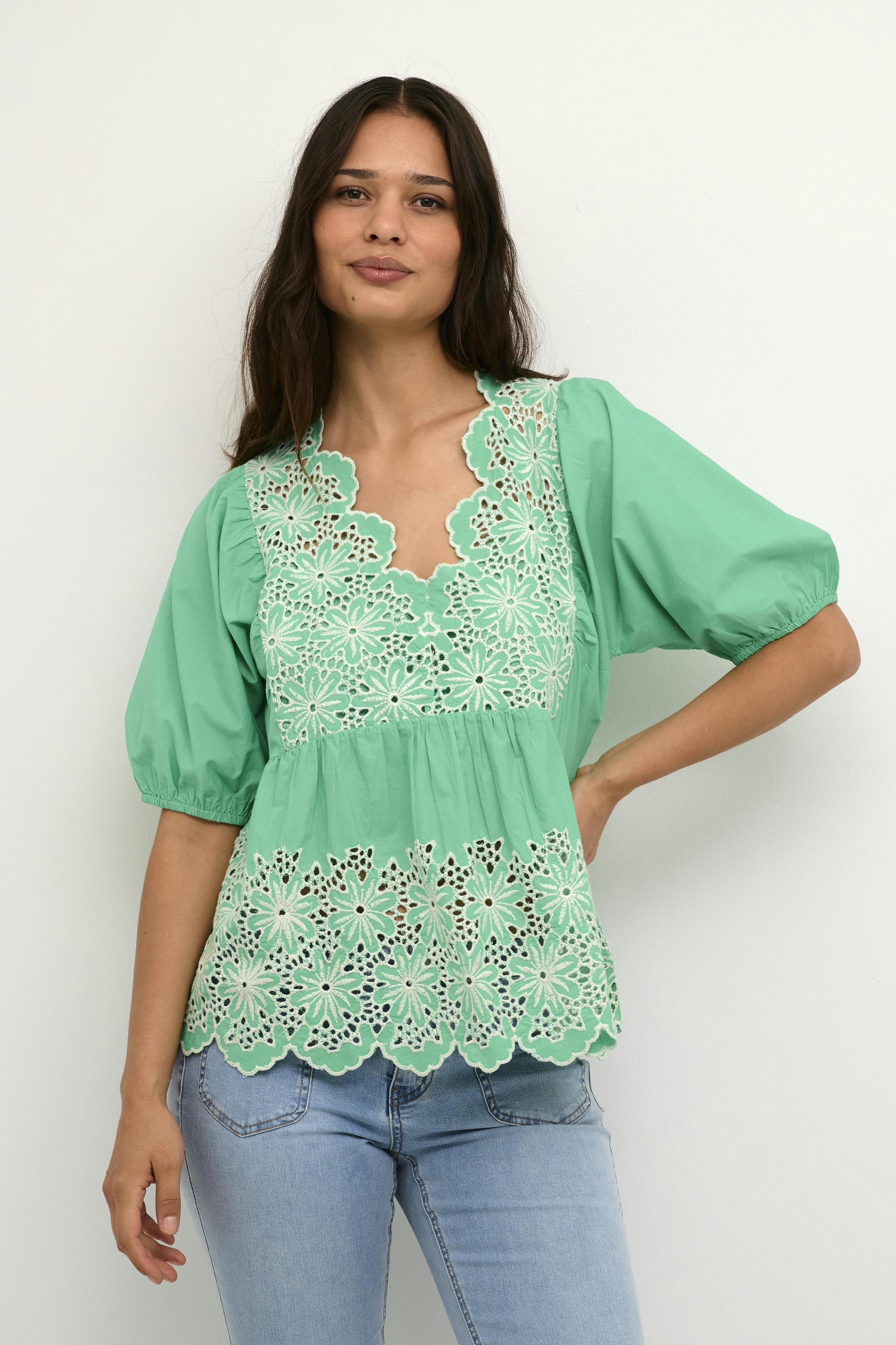 CUvalda Blouse LOOKBOOK FRONT 50109592-105947