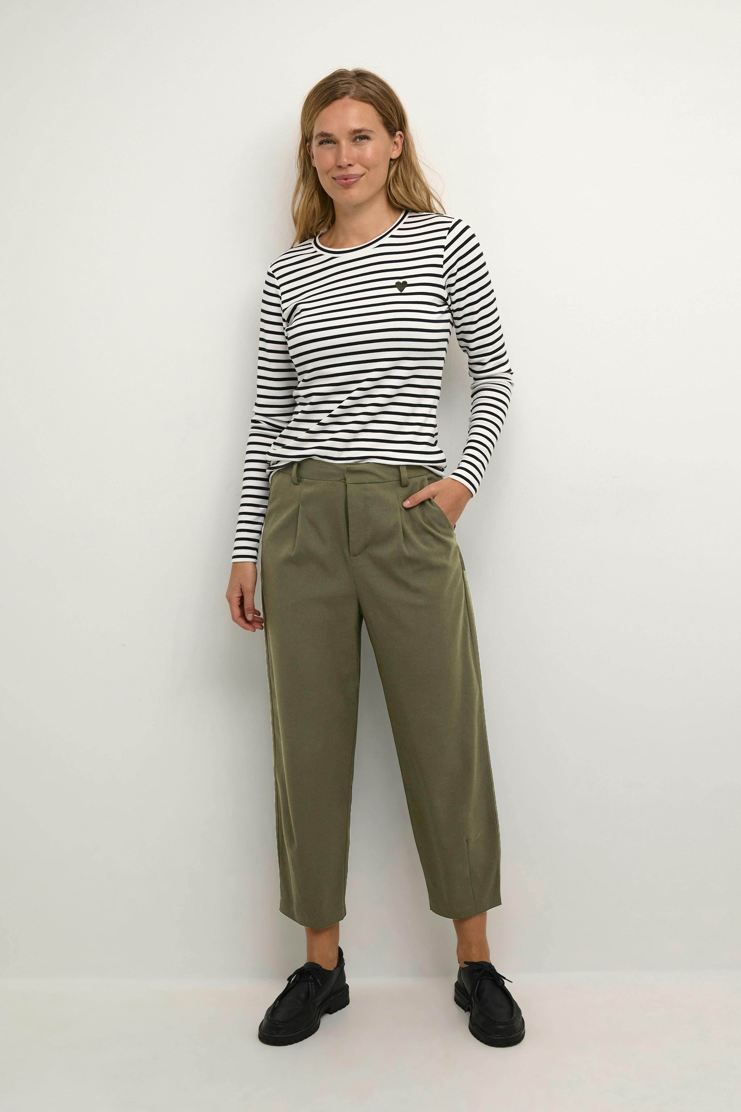 KAmerle Hose LOOKBOOK FRONT 10504769-190414