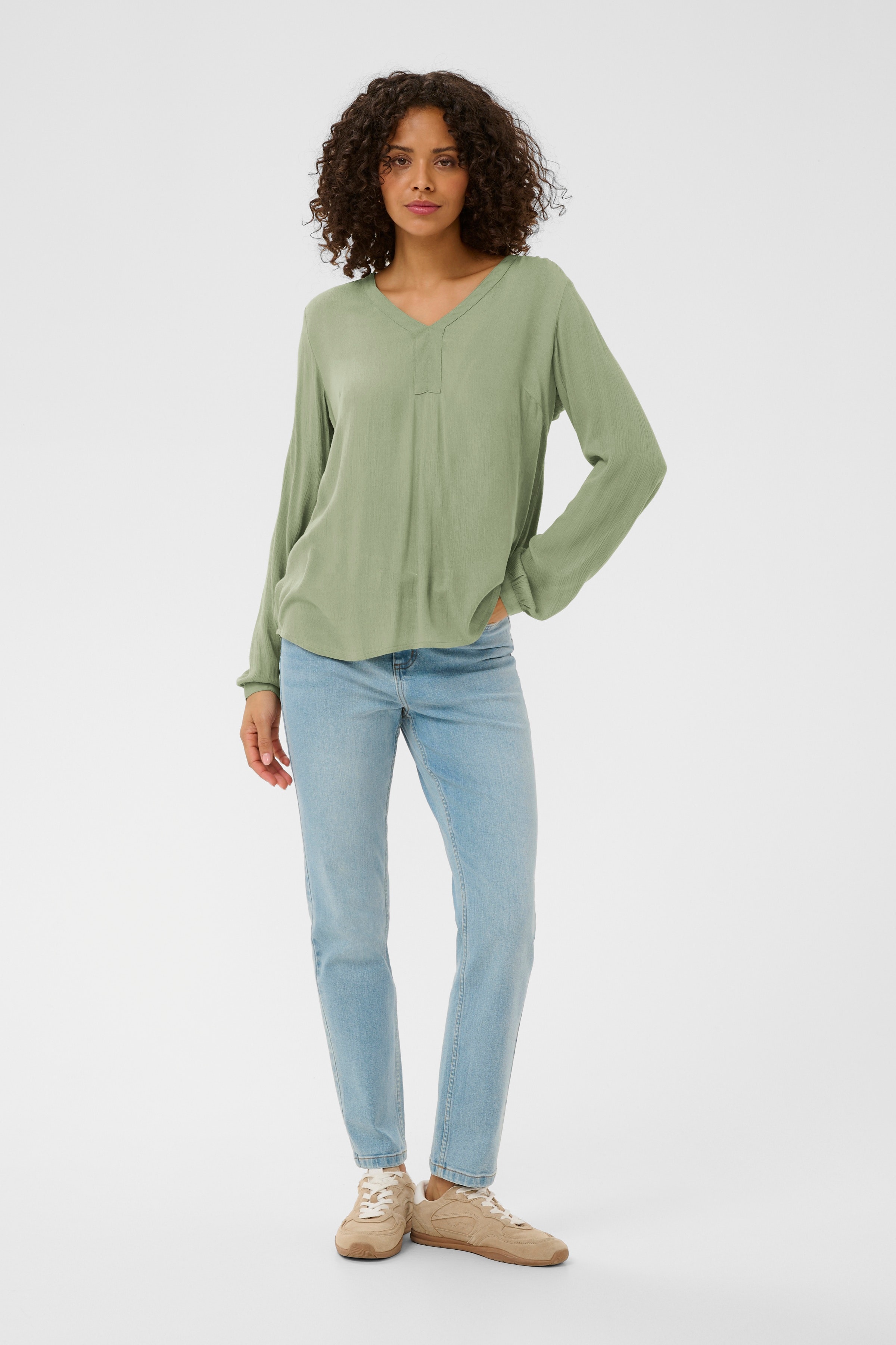 Amber Blouse LOOKBOOK FRONT 501032-176212