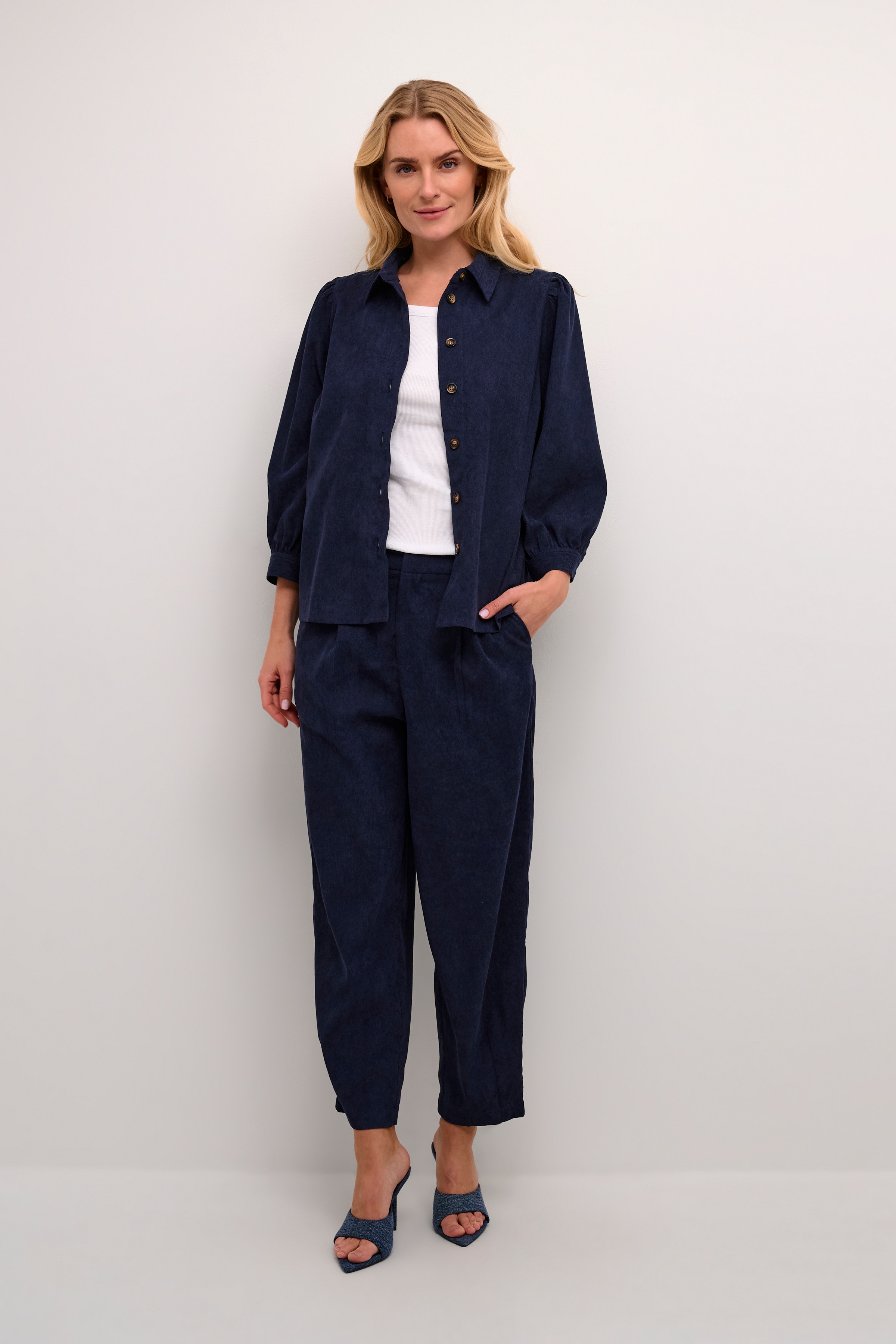 KAvera Skjorte LOOKBOOK FRONT 10508370-194020