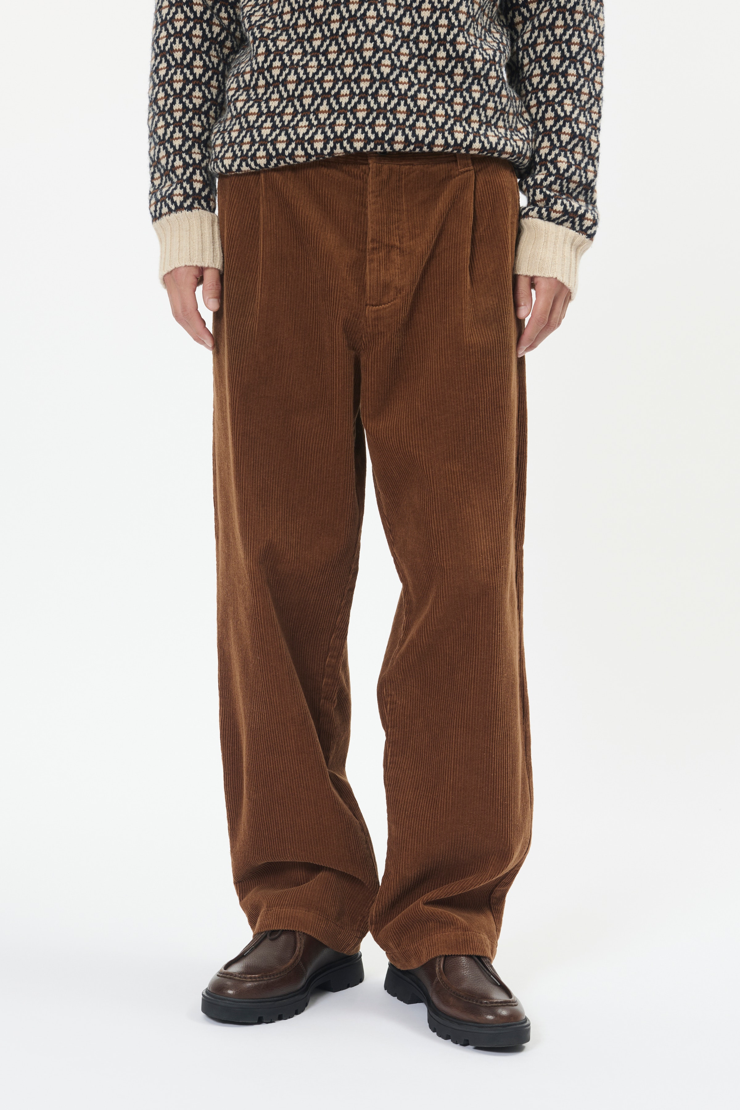 MAchino Trousers LOOKBOOK FRONT 30208794-181028