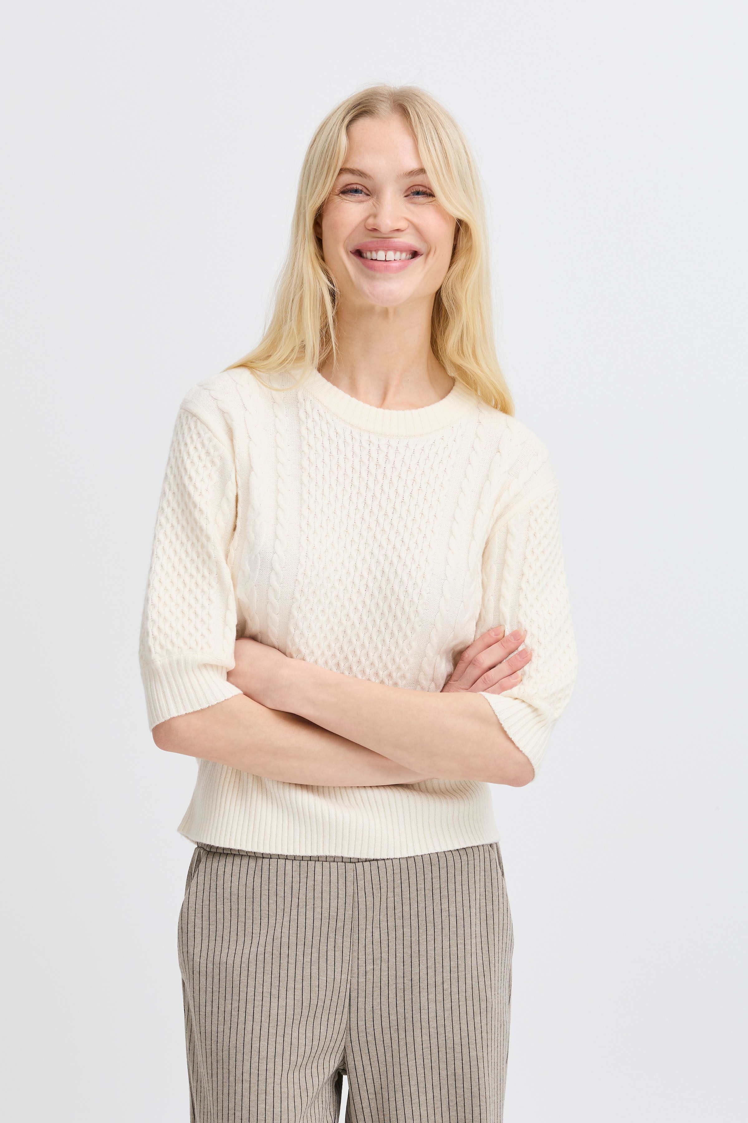 BYNIBE Pullover LOOKBOOK FRONT 20816262-130905