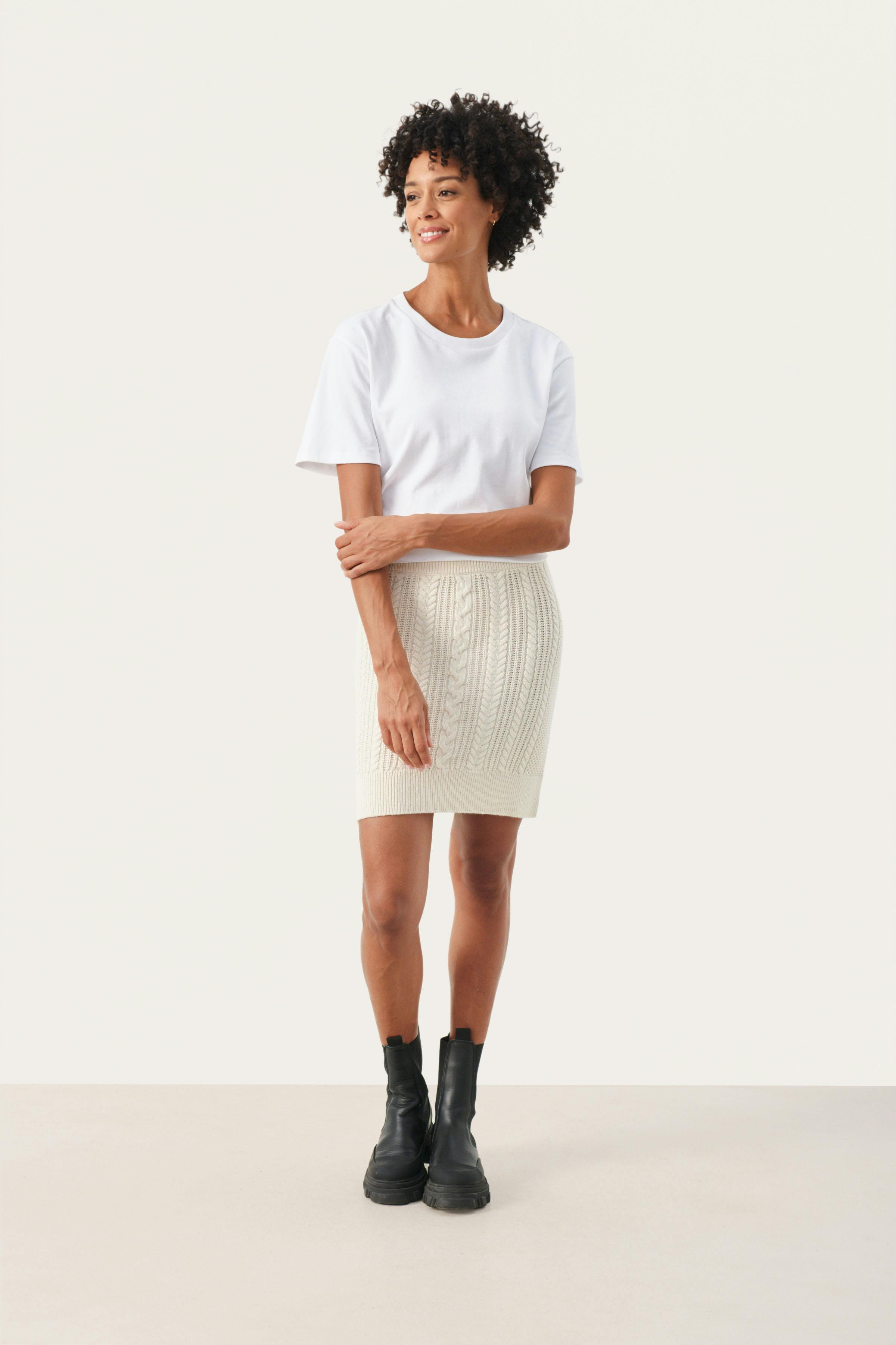 FarrahPW Short knit skirt LOOKBOOK FRONT 30308310-120304