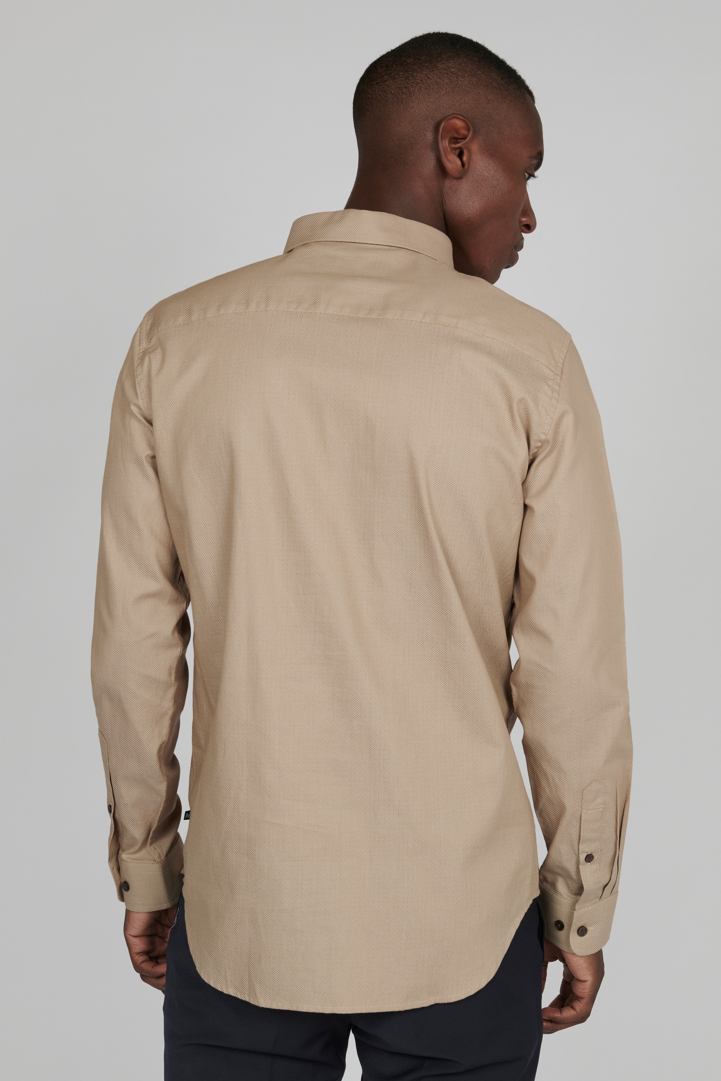 MAtrostol Shirt LOOKBOOK BACK 30207030-190617