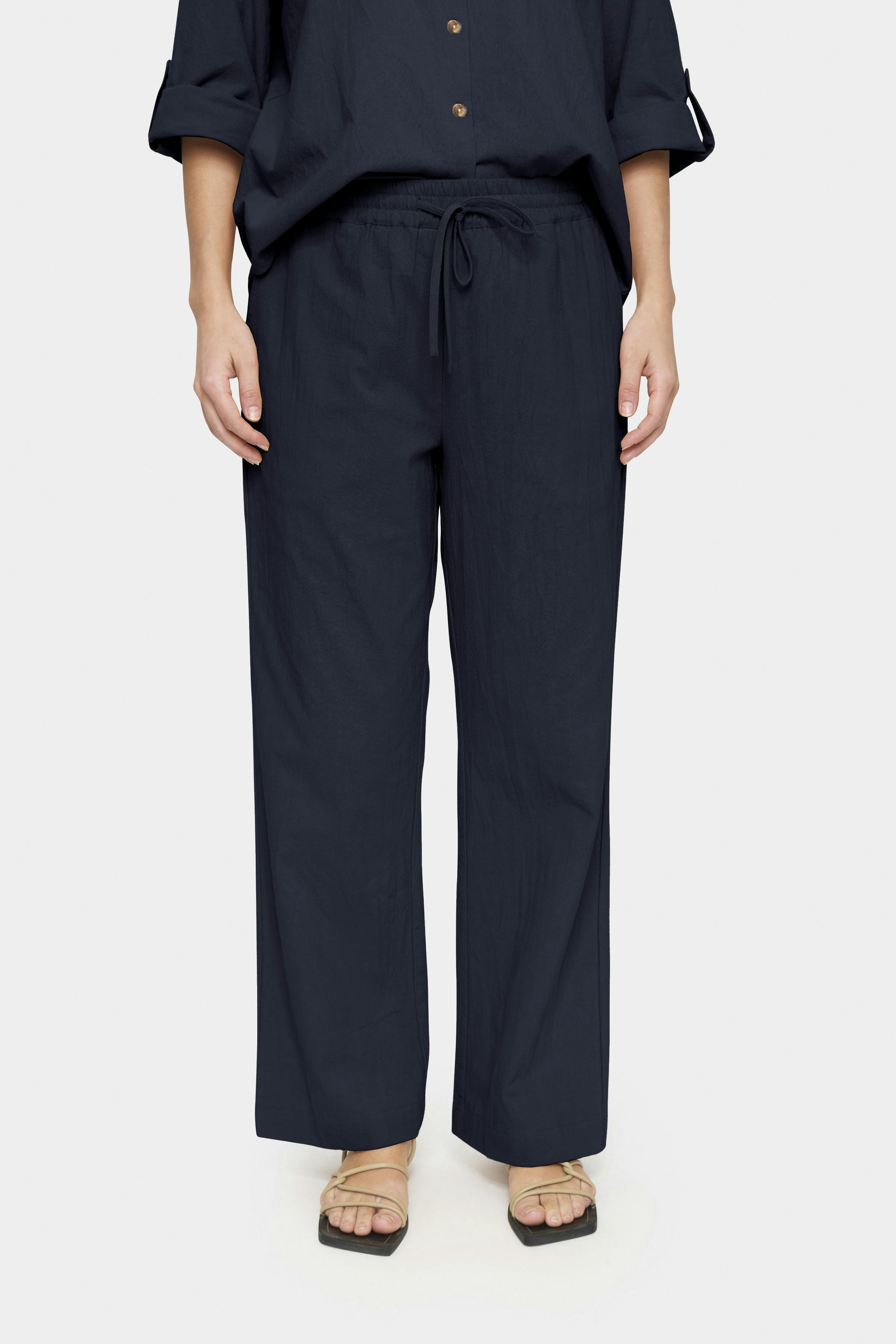 Zalinda Trousers LOOKBOOK FRONT 30513816-193924