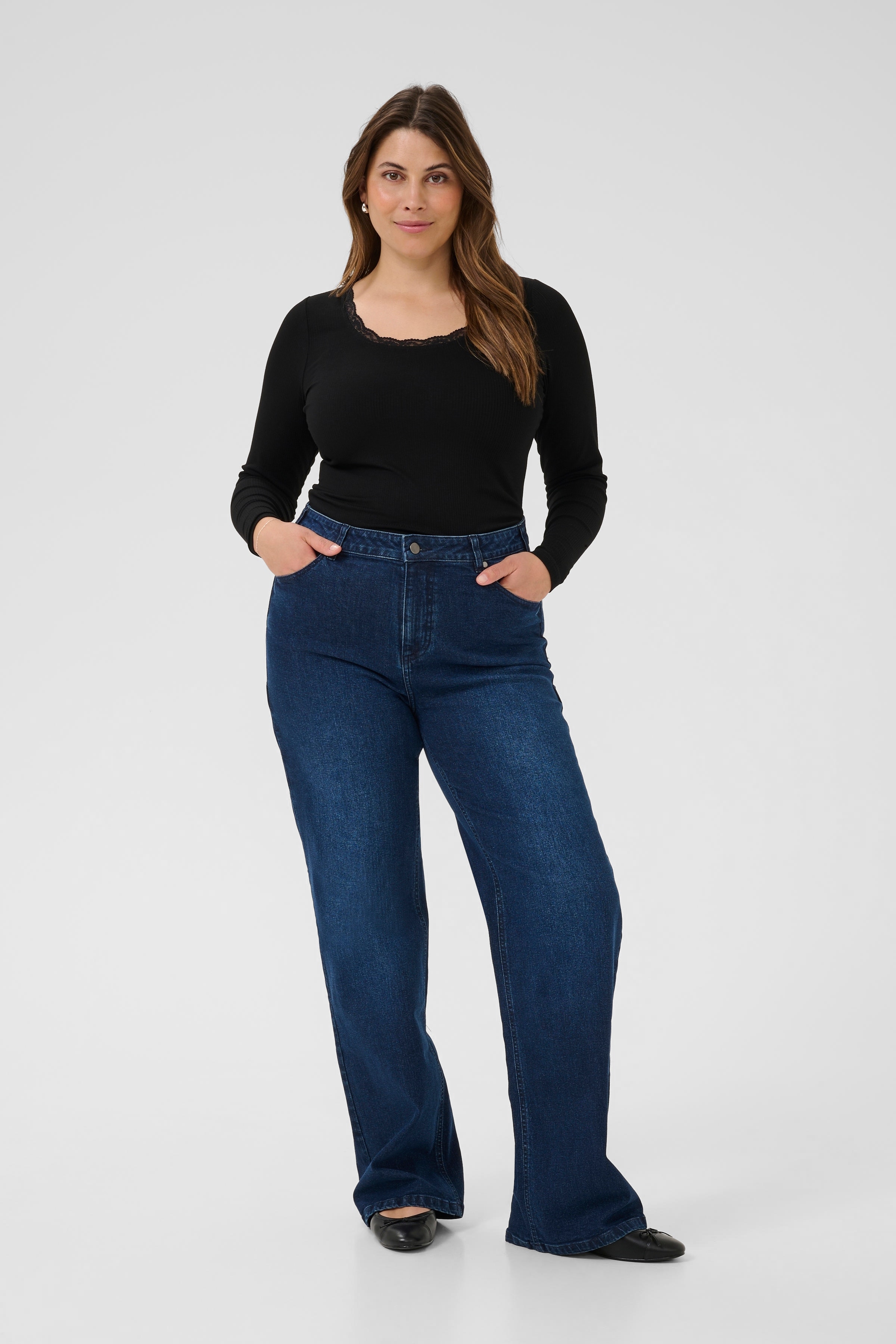 KCflora Jeans LOOKBOOK FRONT 10583712-100316