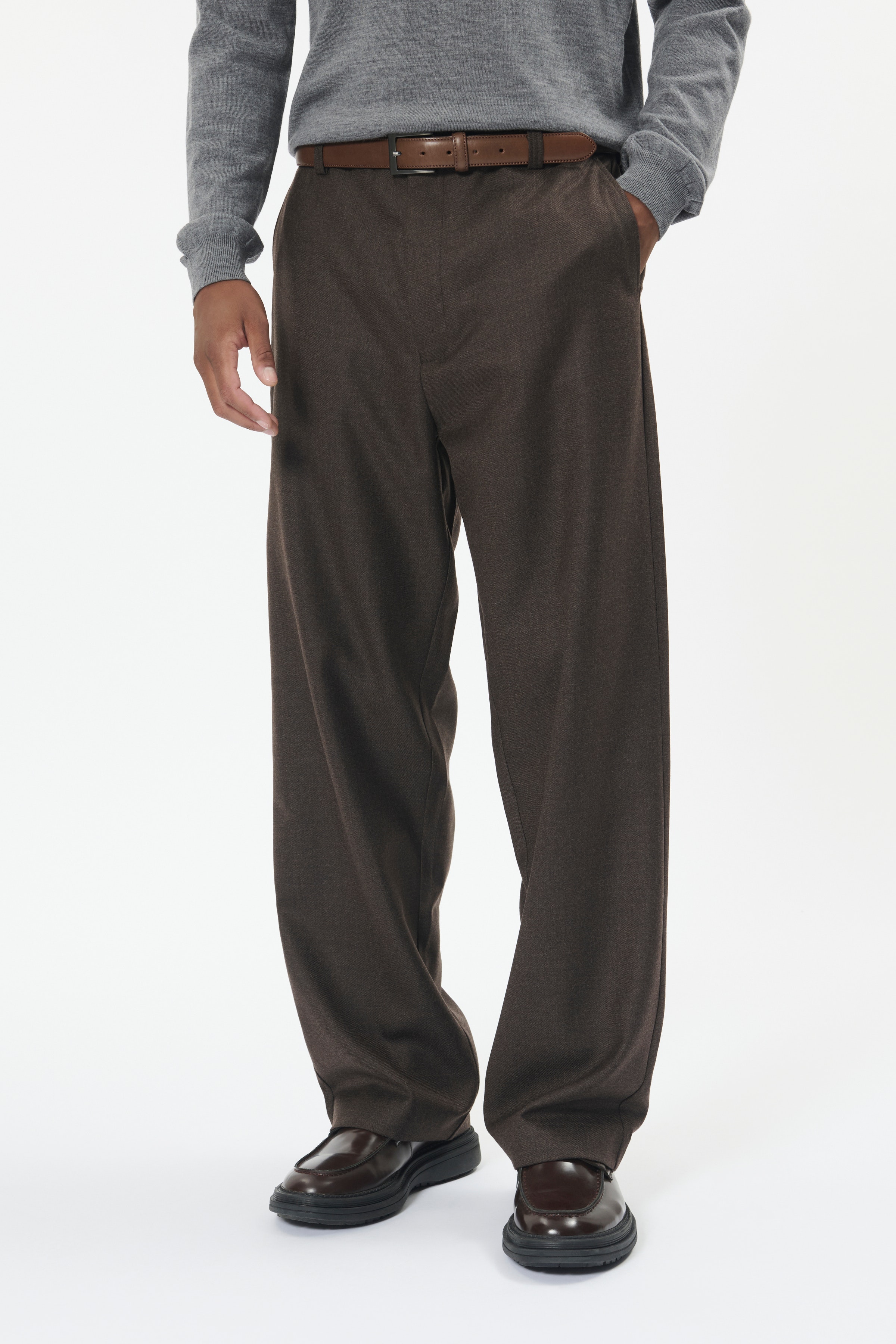 MAchino Hose LOOKBOOK FRONT 30208813-191018