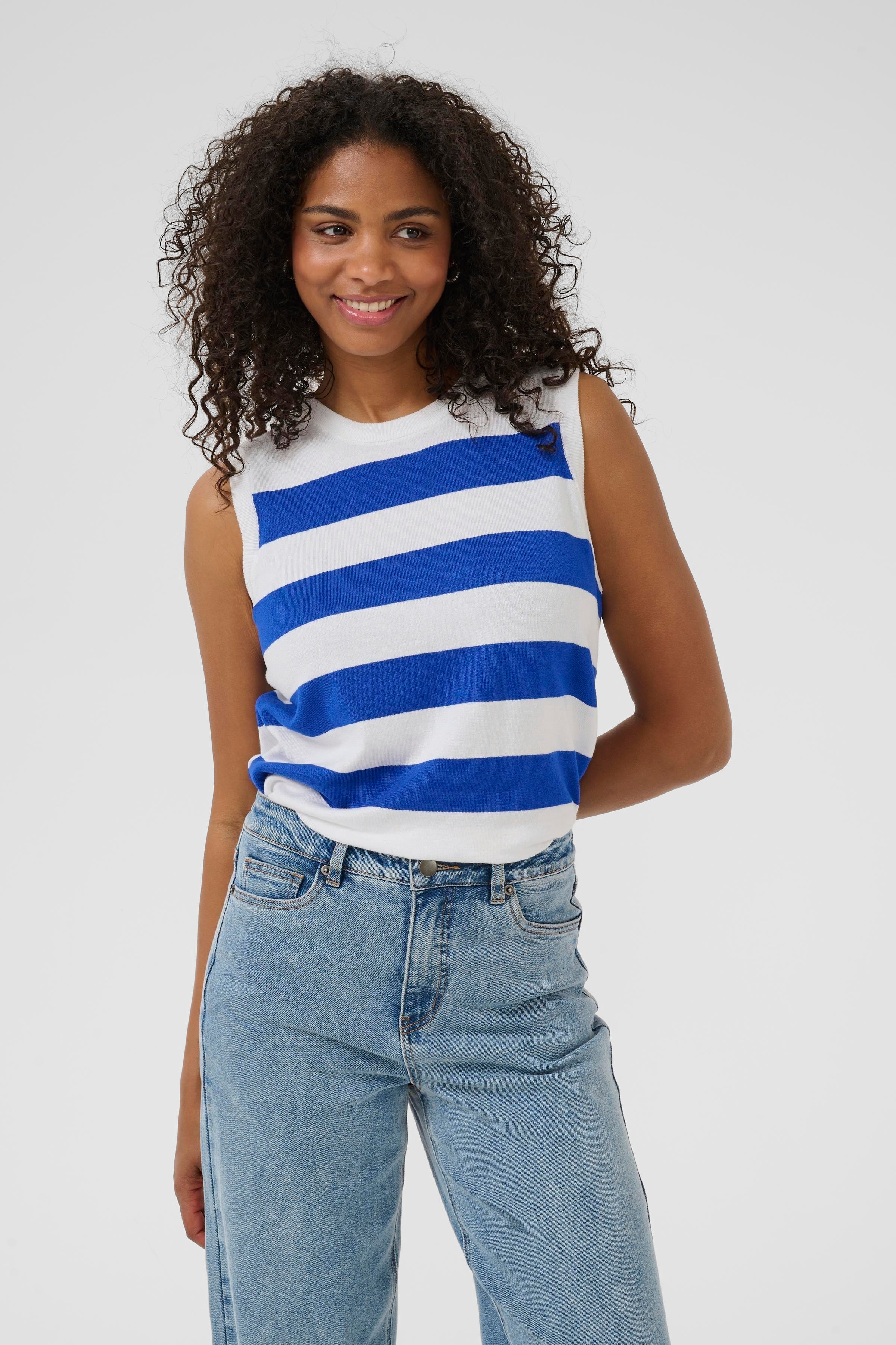 KAlizzy Strikket vest LOOKBOOK FRONT 10508539-107921