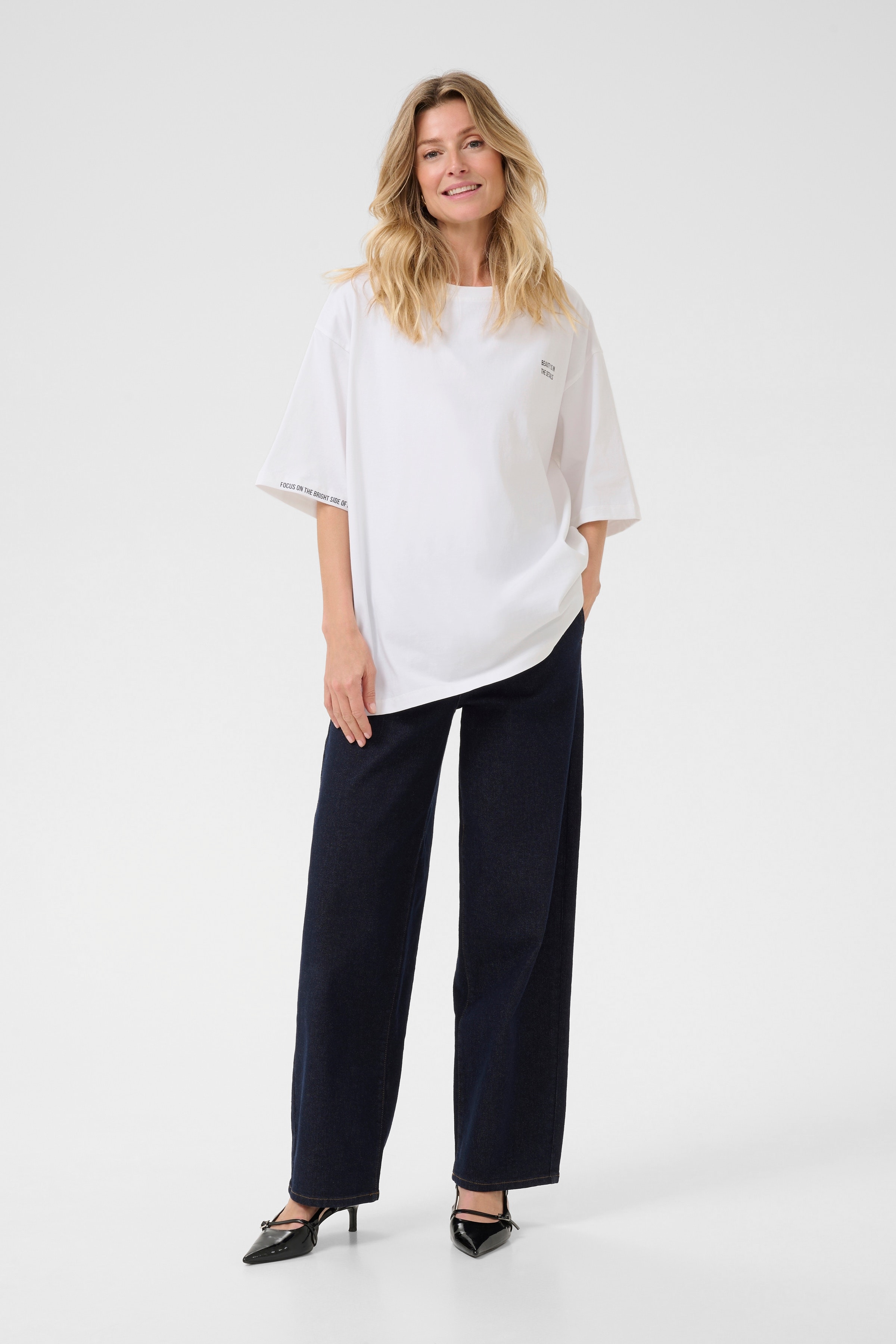 CRPanira T-shirt LOOKBOOK FRONT 10614083-108082