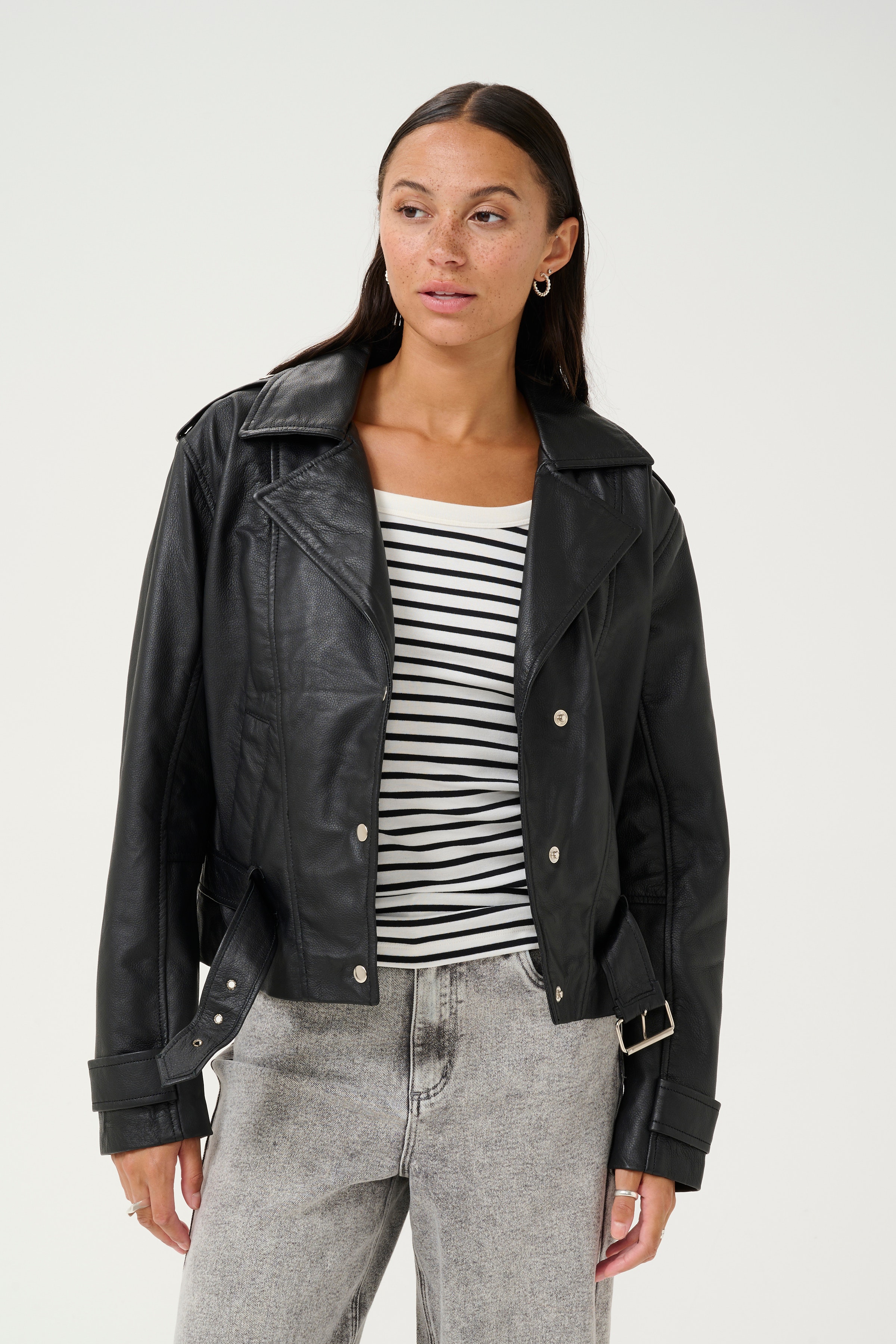 KAsue Skinnjakke LOOKBOOK FRONT 10552375-100121