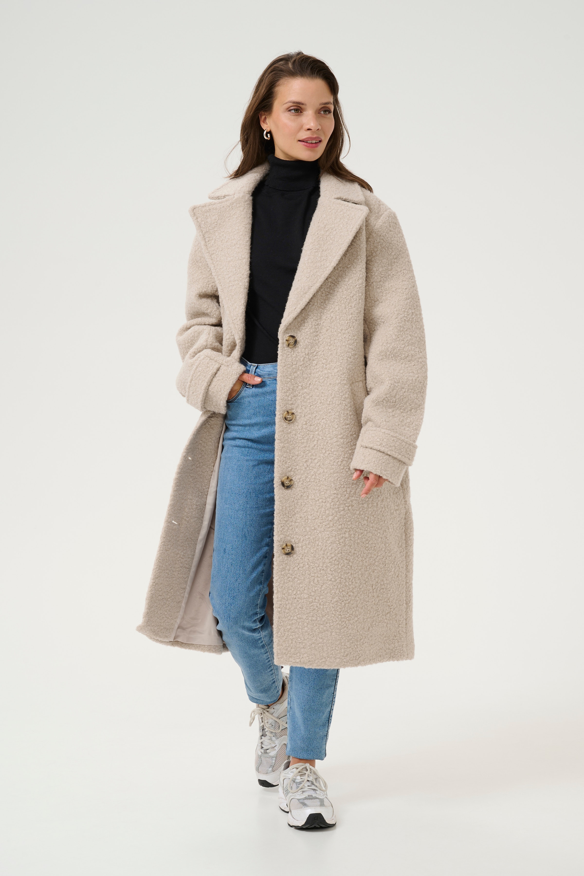 KAanne Coat LOOKBOOK FRONT 10506924-151305