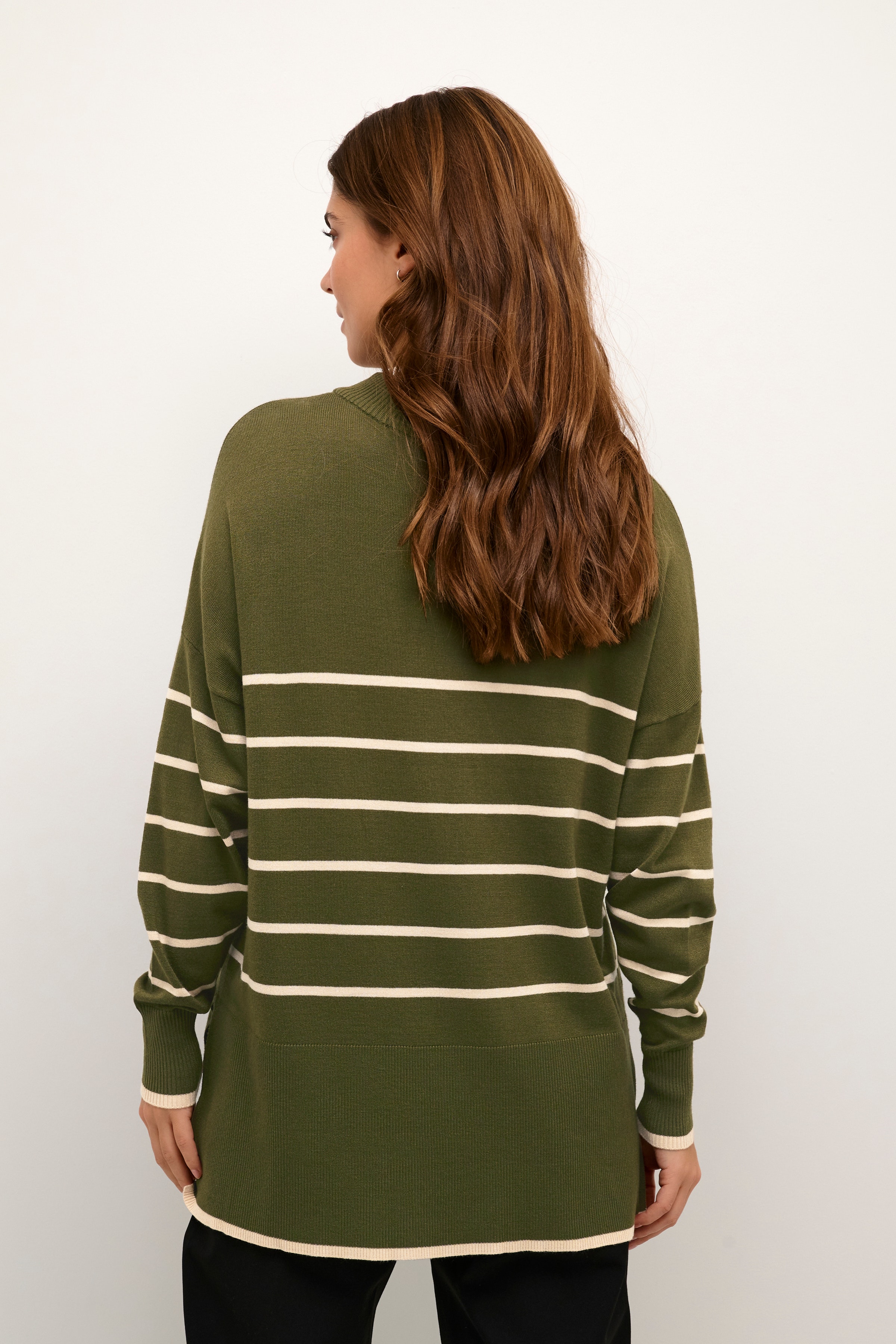 BPalona Pullover LOOKBOOK BACK 10590386-104068B