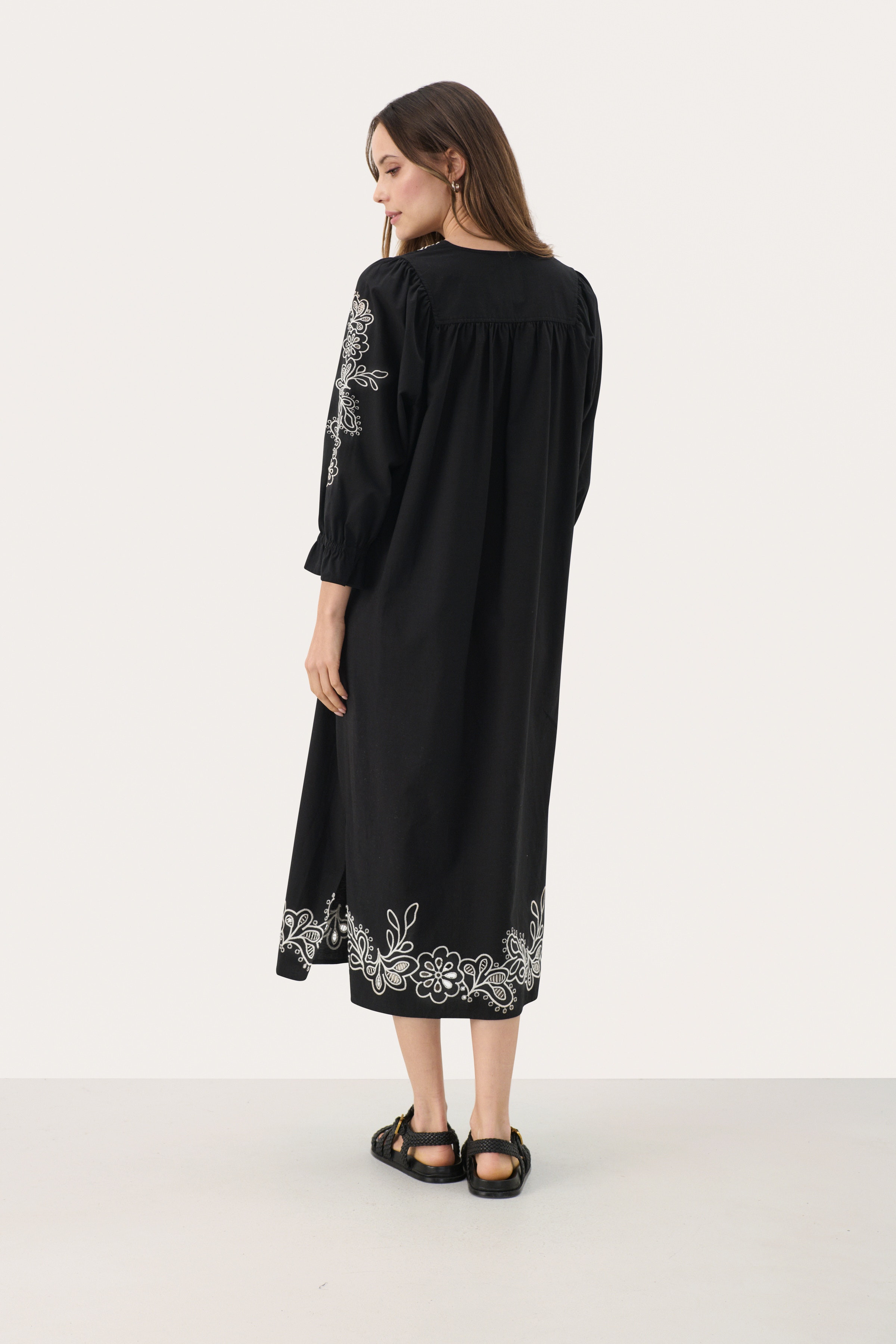 NuraPW Kleid LOOKBOOK BACK 30309404-194008