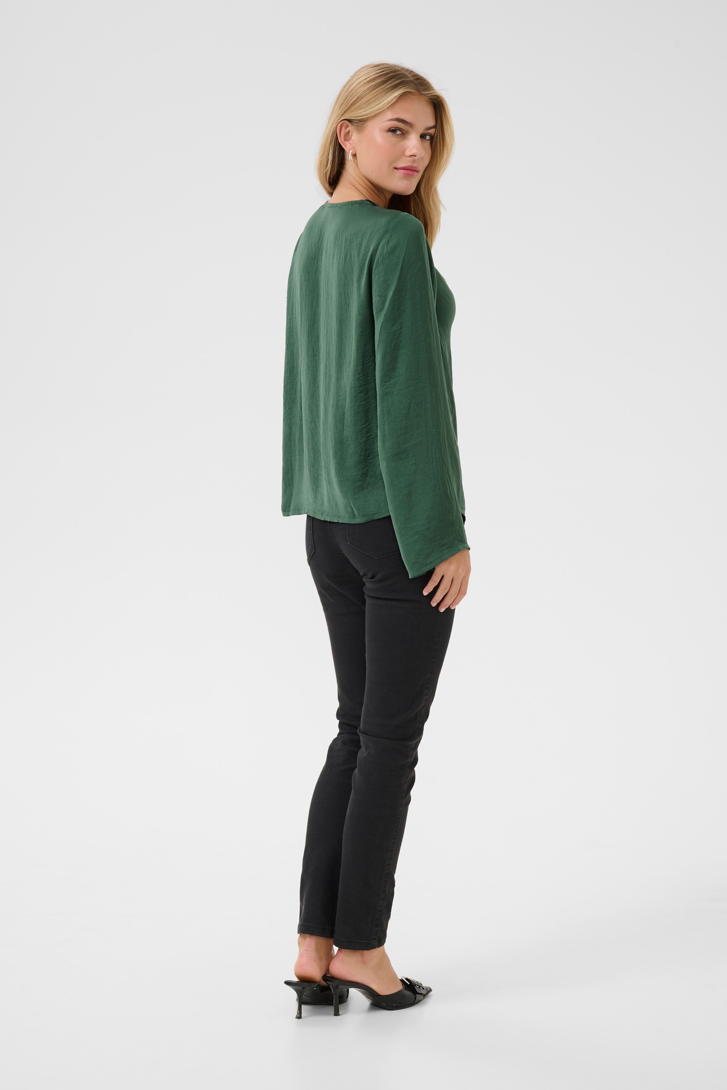 KAariel Bluse LOOKBOOK BACK 10510206-185913