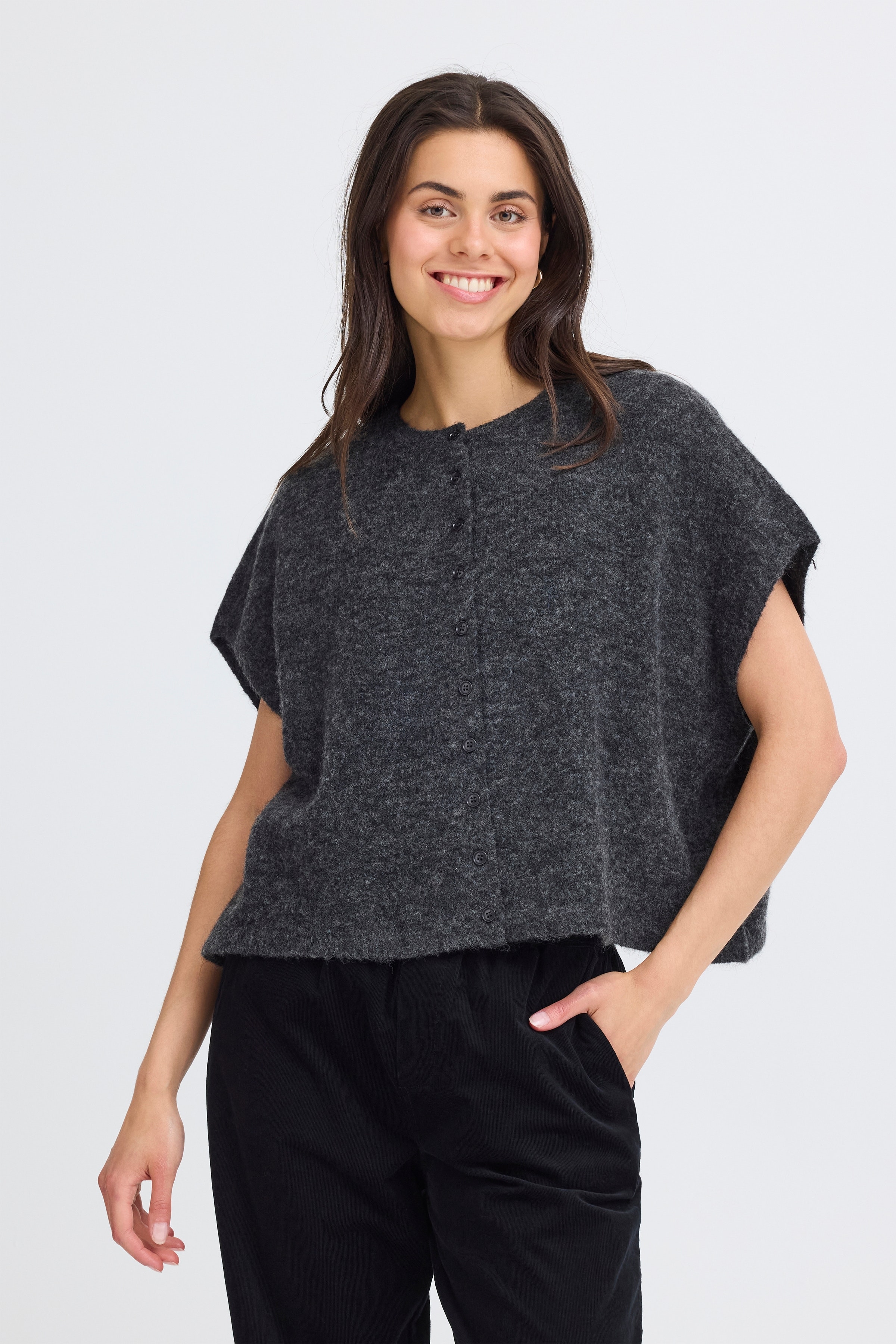 FRSANNY Cardigan LOOKBOOK FRONT 20617049-1806011
