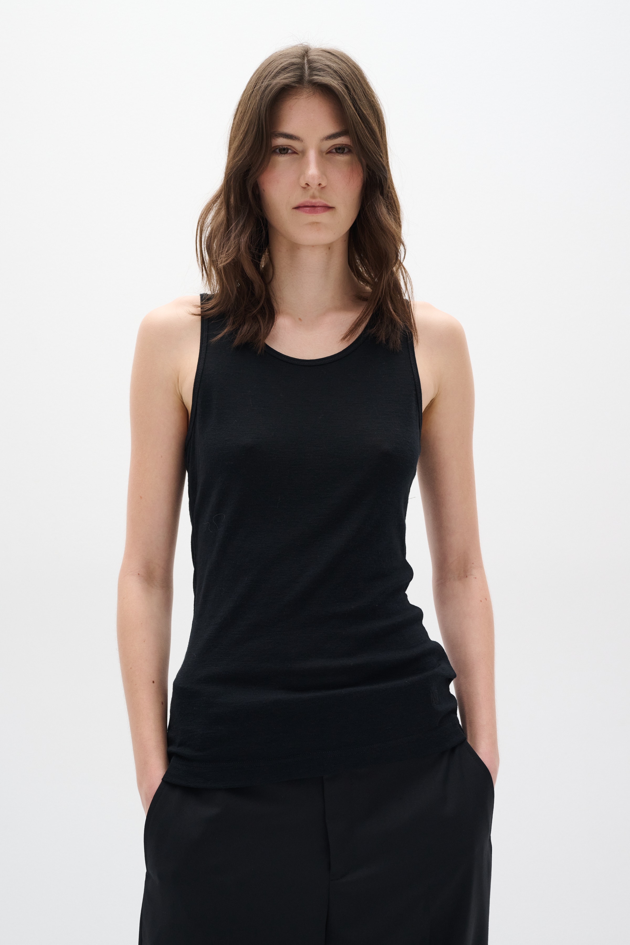 FangIW Top LOOKBOOK FRONT 30106095-194008