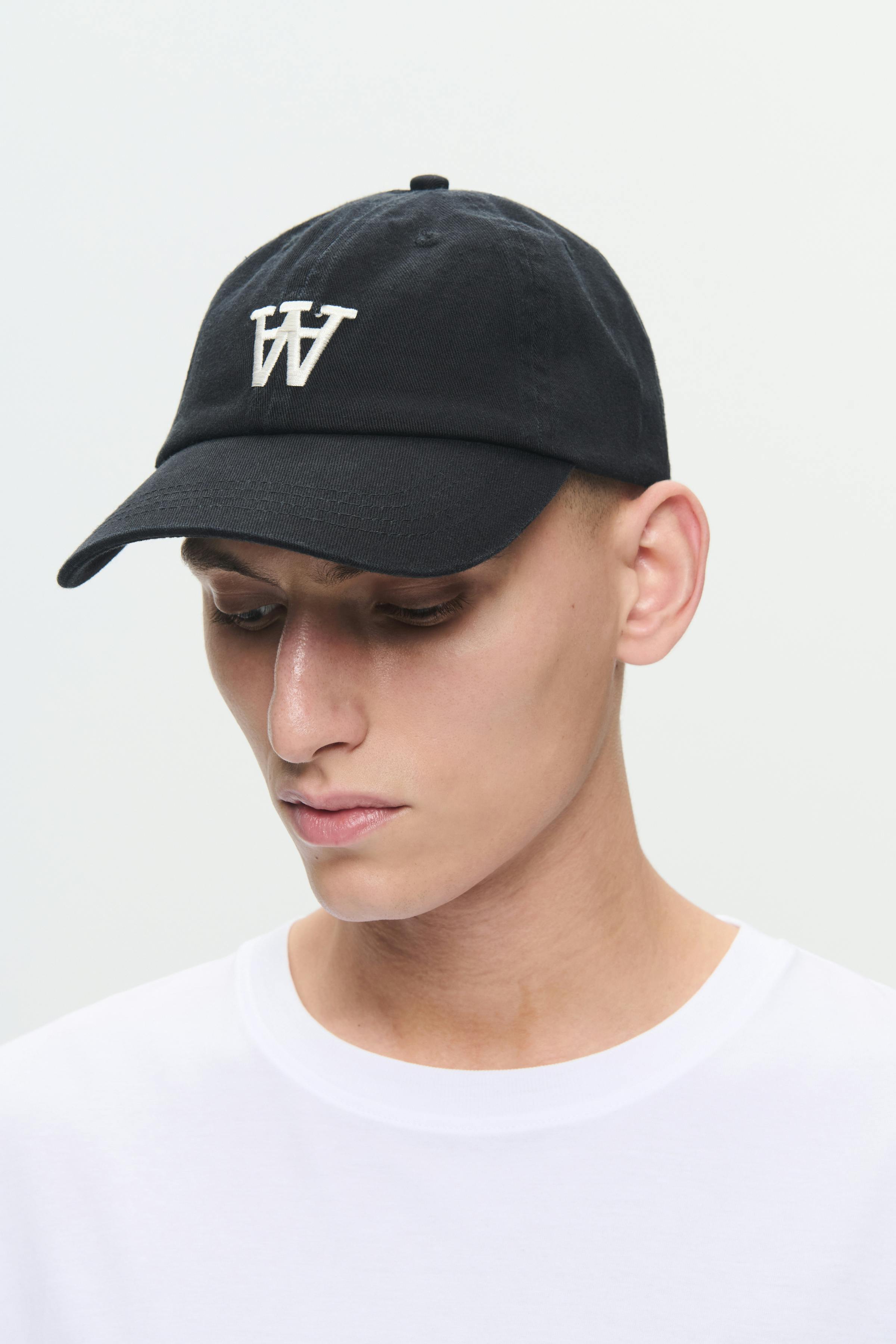 WWEli Cap LOOKBOOK DETAIL 30251374-303700