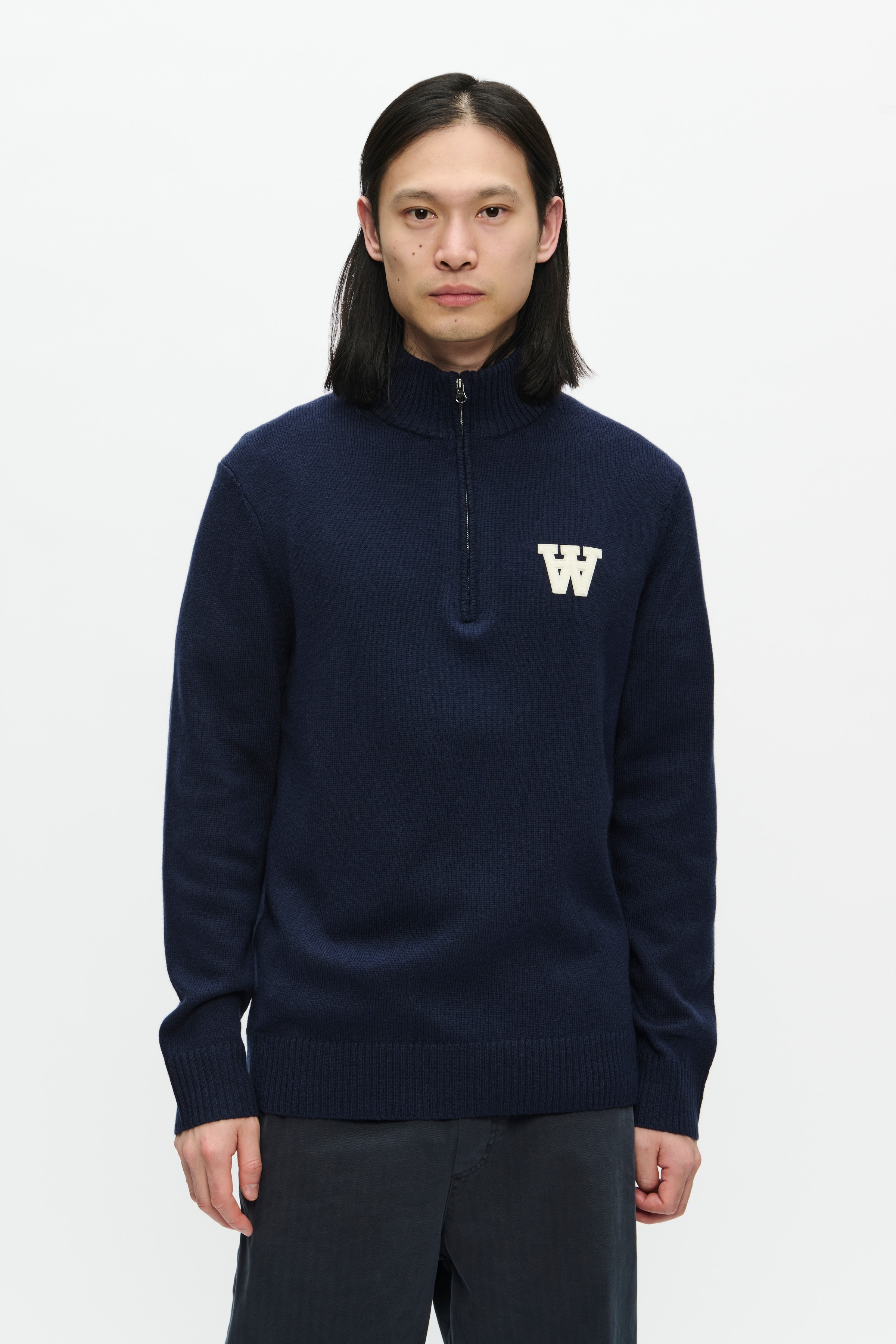 WWTay Sweatshirt LOOKBOOK FRONT 30251854-194011