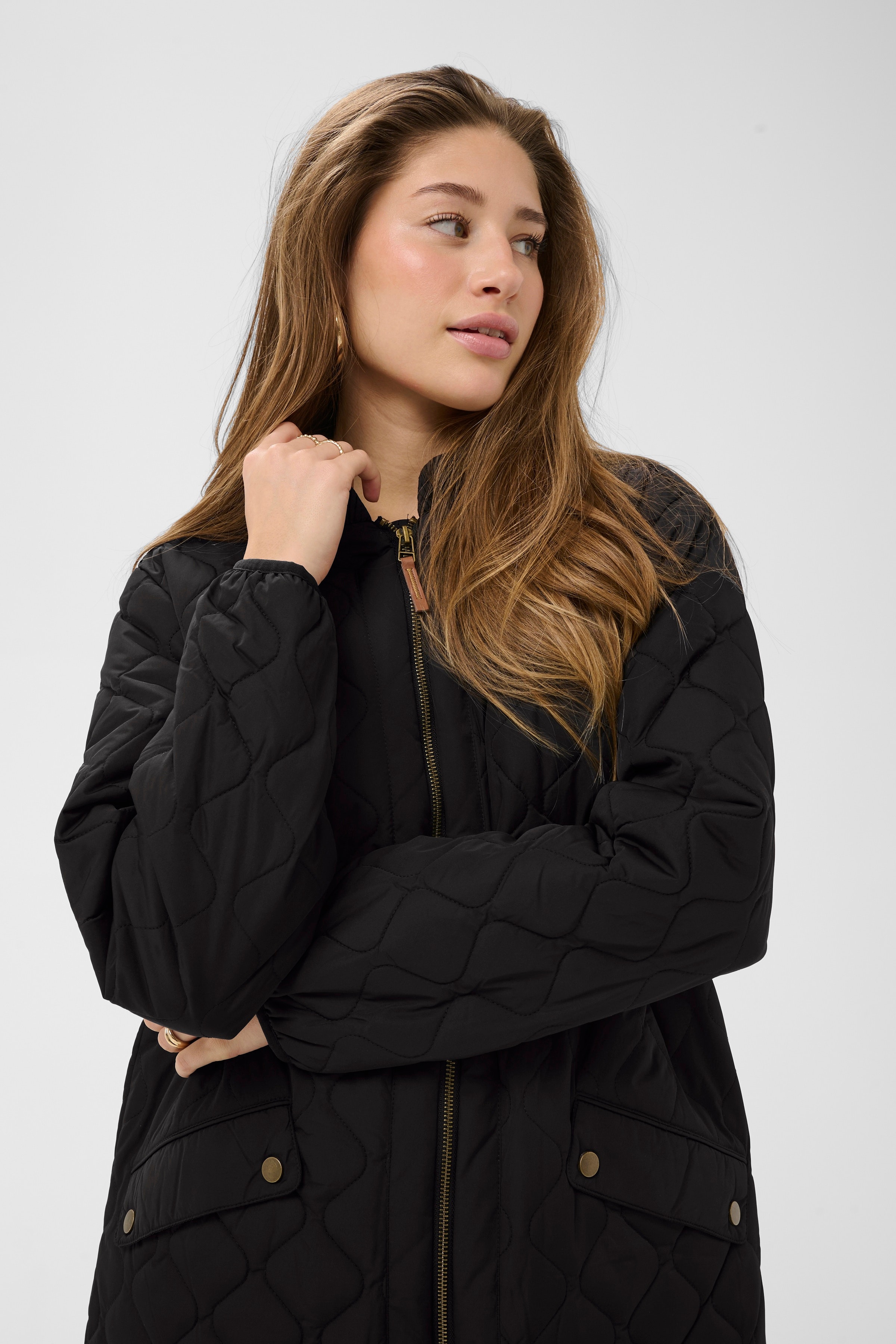 ArwenCR Outerwear LOOKBOOK DETAIL 10606580-100120