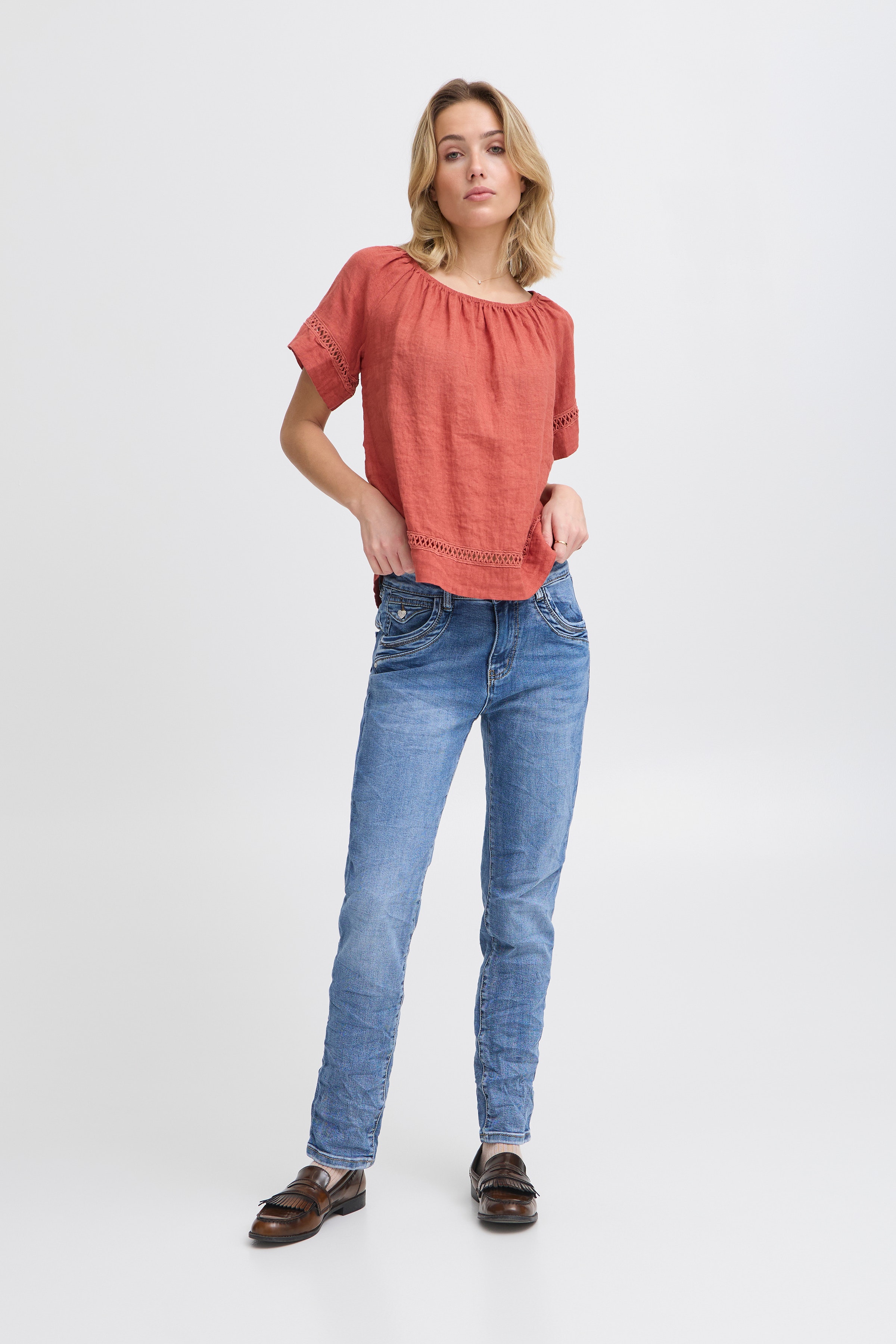 SBPRETTY Jeans LOOKBOOK FRONT 22100944-202820