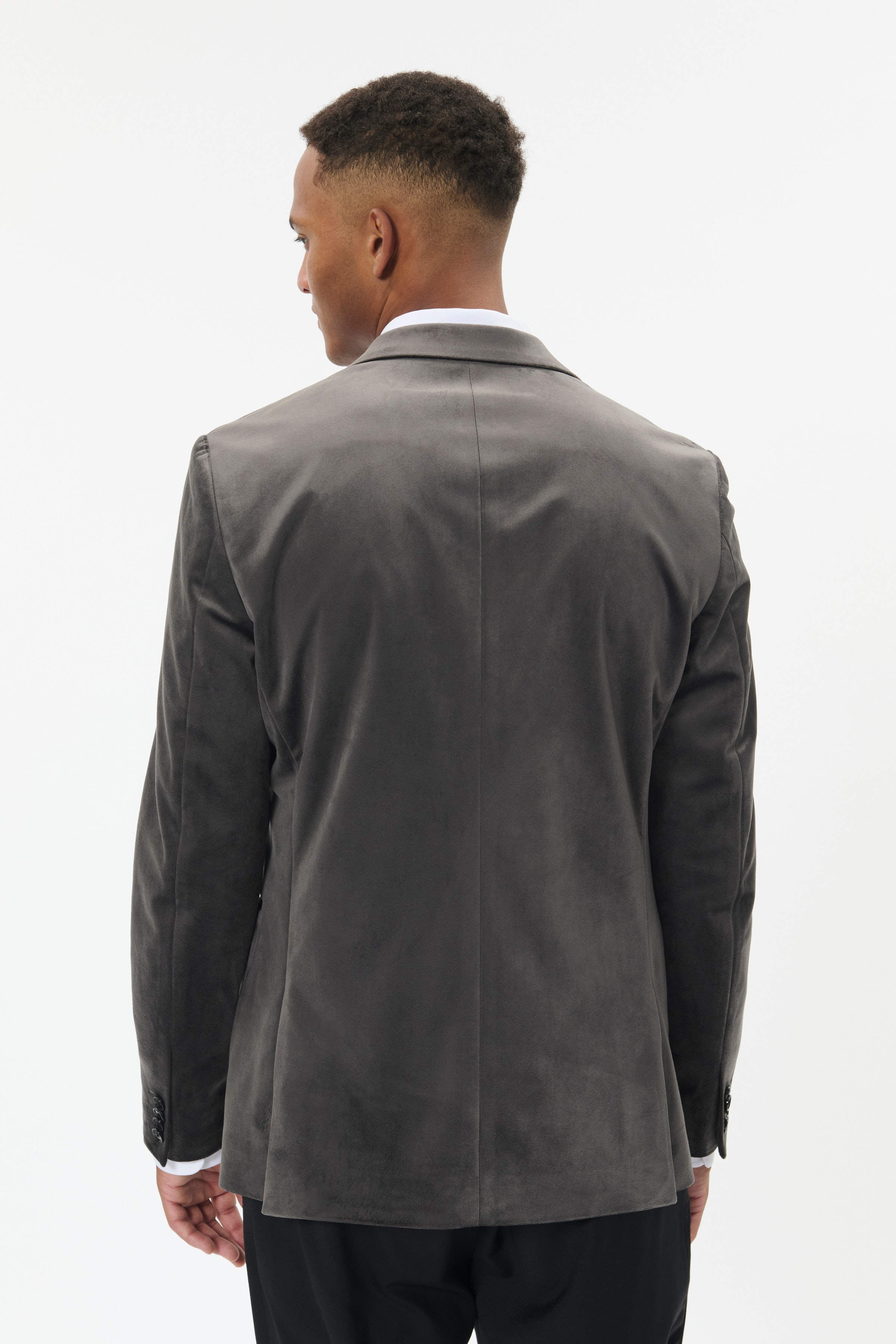 MAgeorge Velvet Blazer LOOKBOOK BACK 30208787-190205