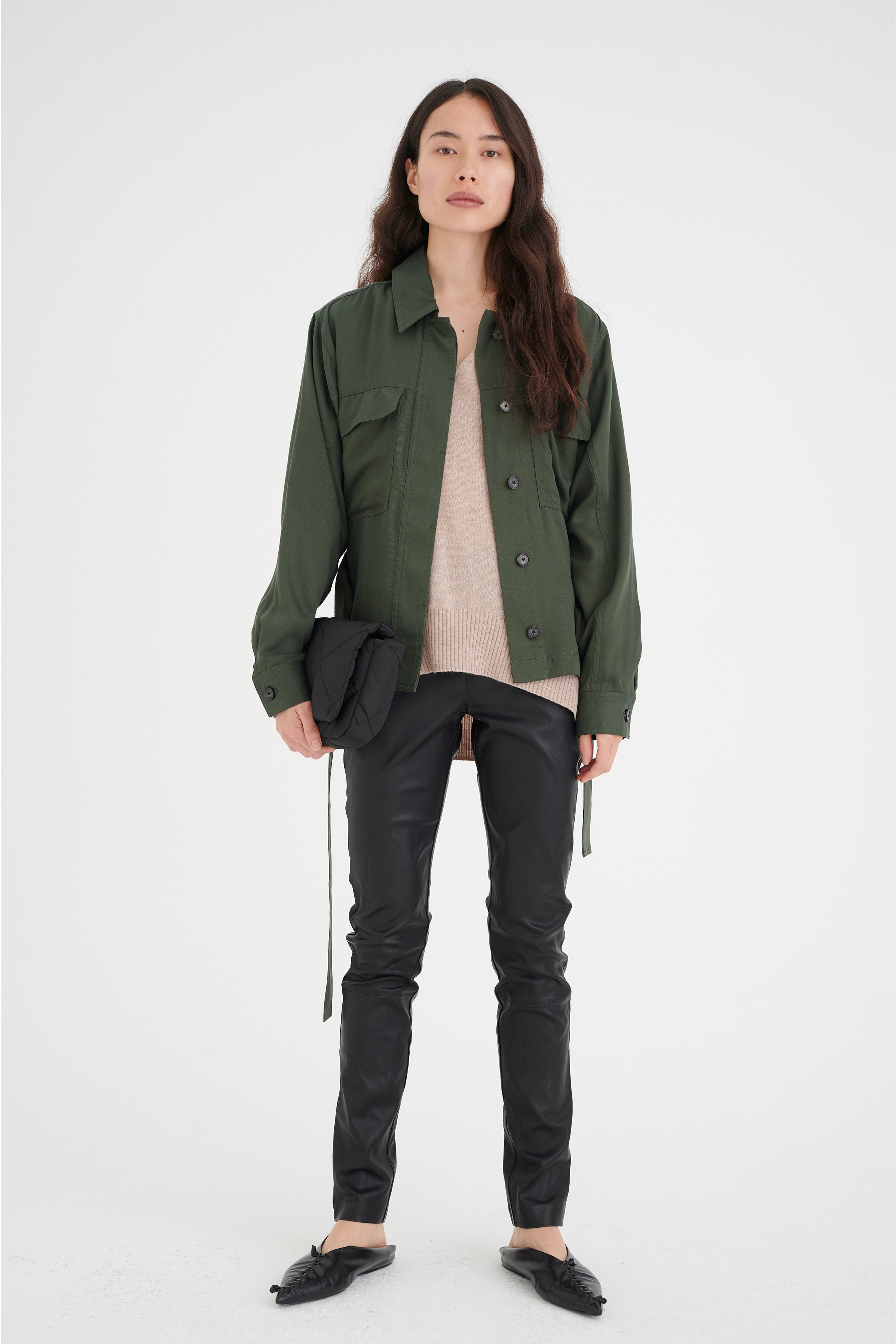 Jacka LOOKBOOK FRONT 30106379-190307