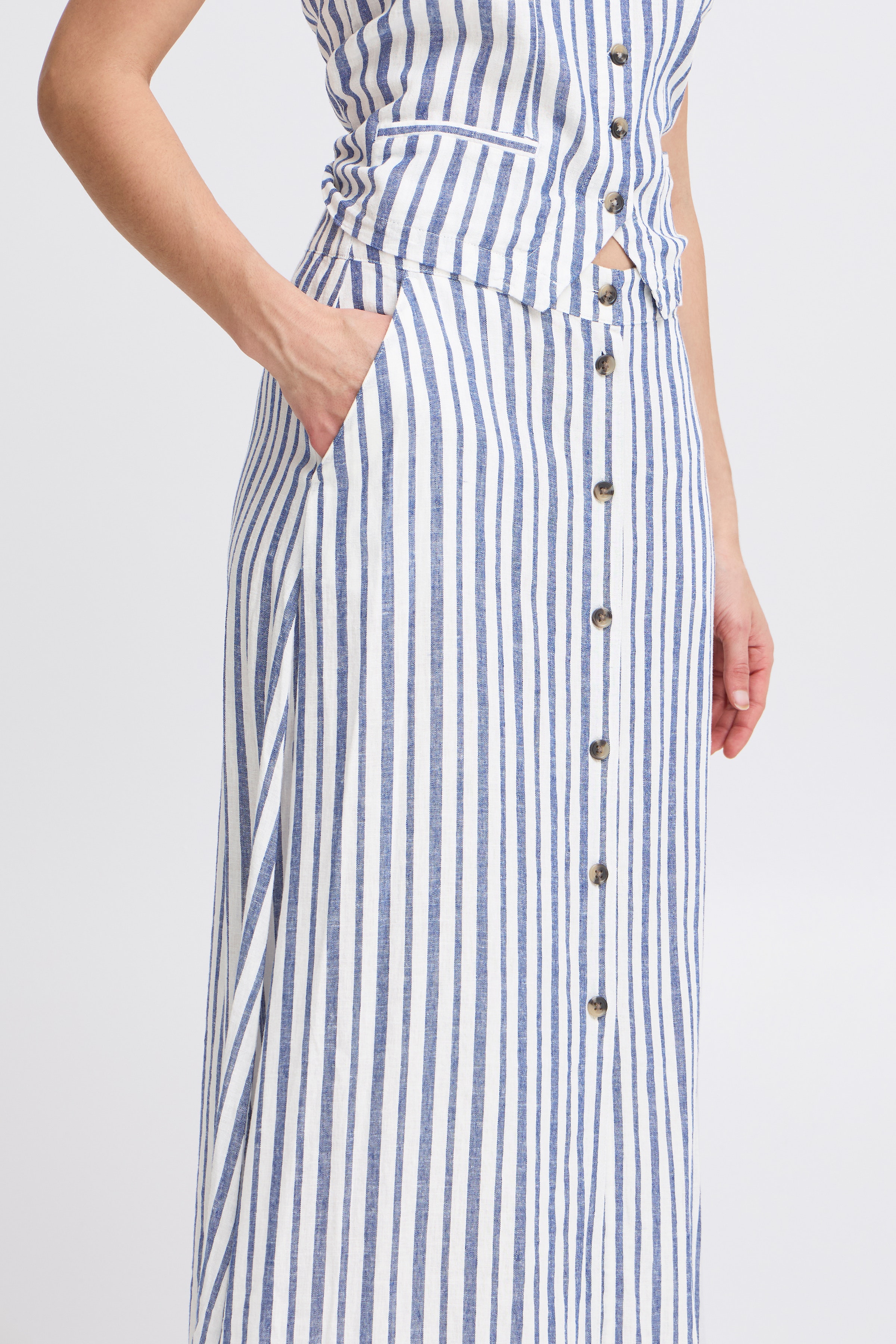 BYFALAKKA Skirt LOOKBOOK DETAIL 20816610-204548