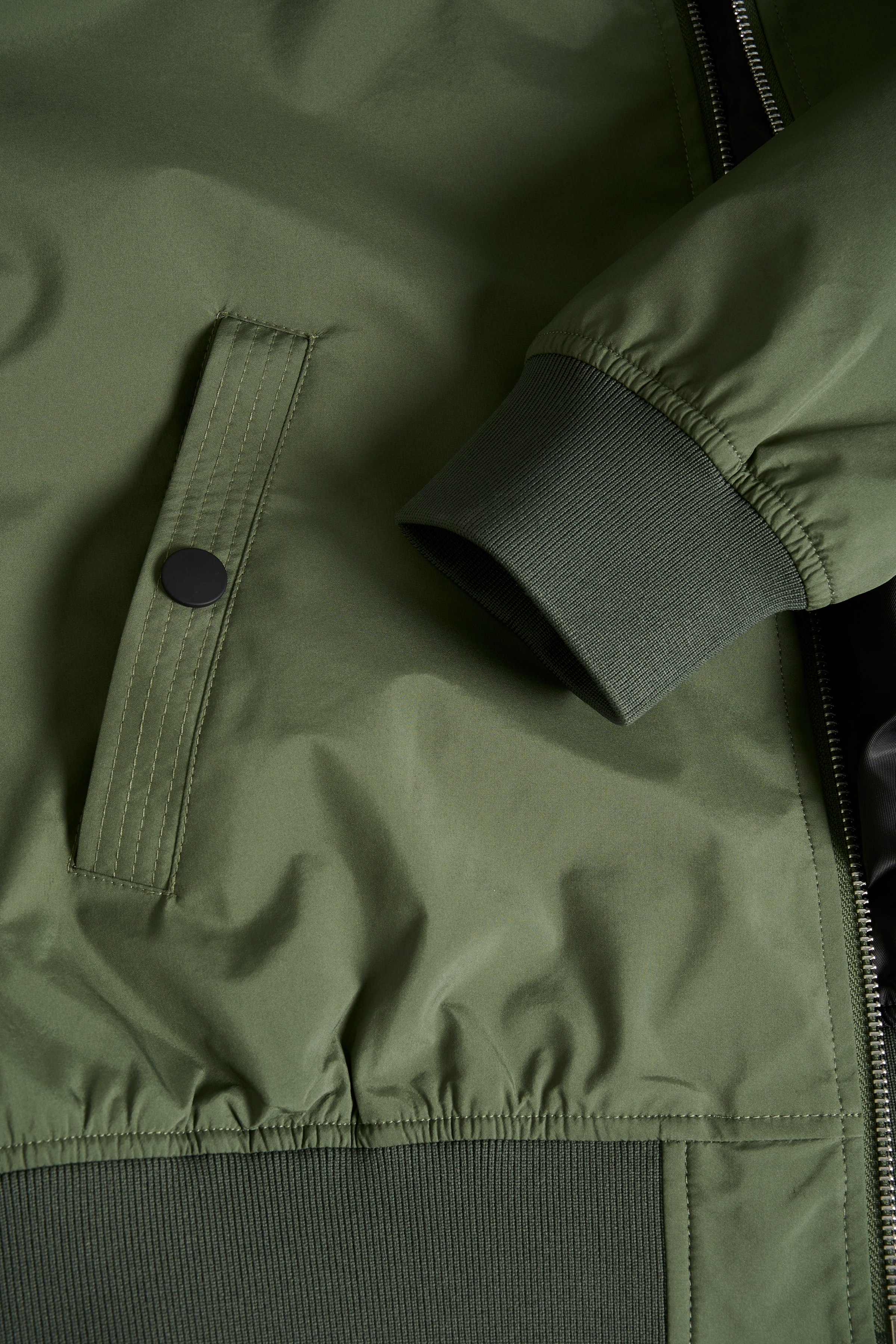 MAclay Bomber Jacket PACK DETAIL 30205869-190309