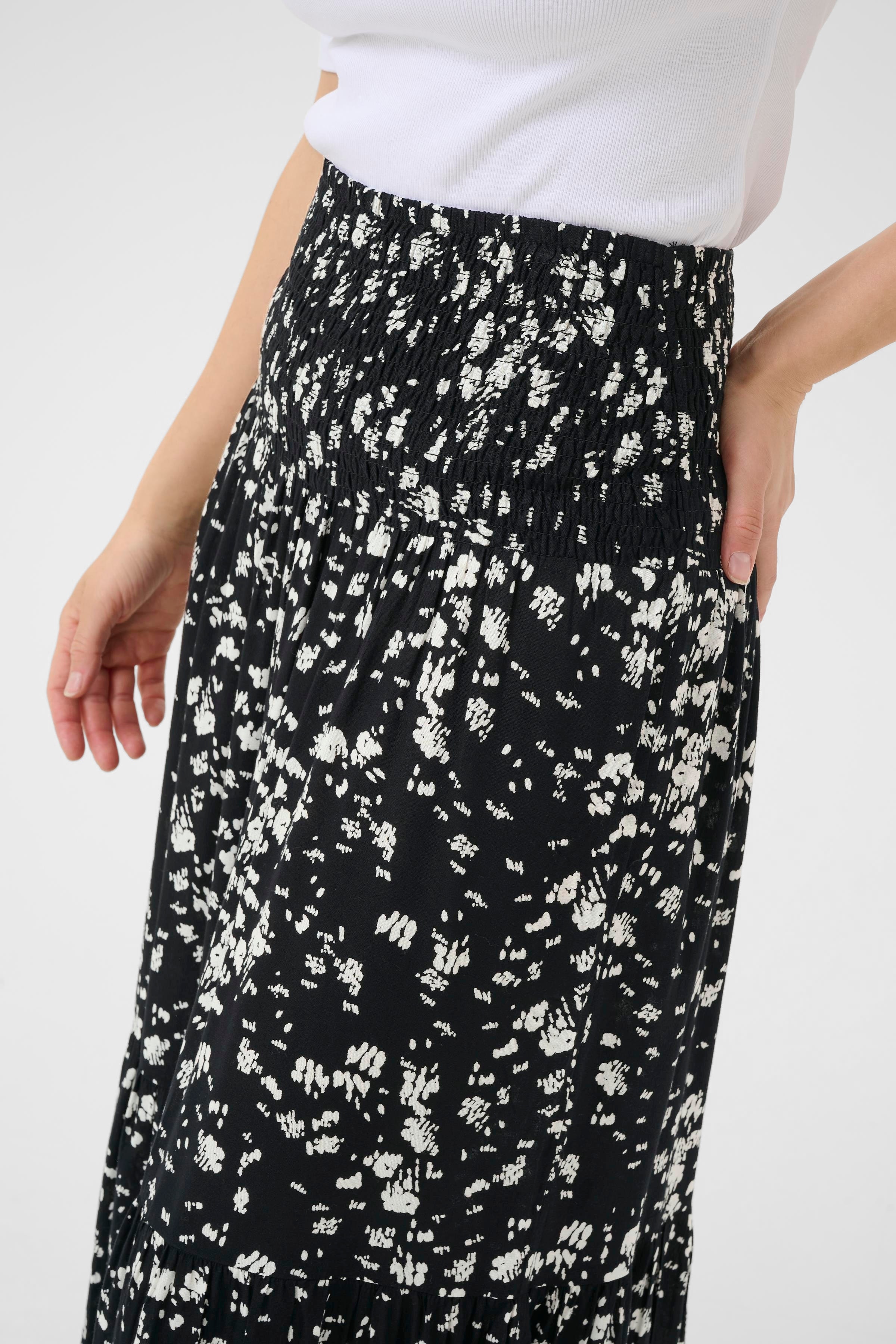 KAbeathe Skjørt LOOKBOOK DETAIL 10510316-107908